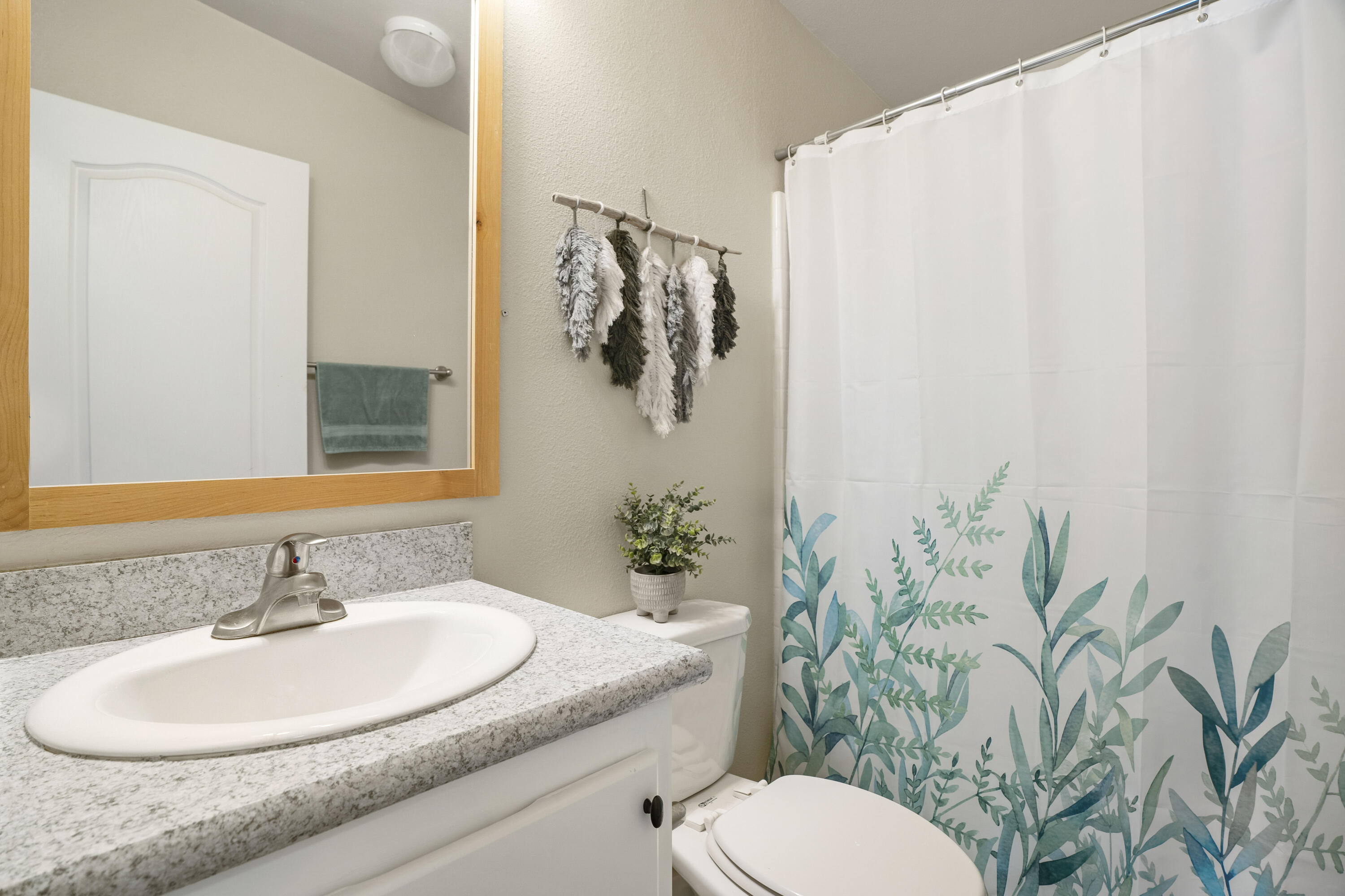 1255 SW Salsify Lane