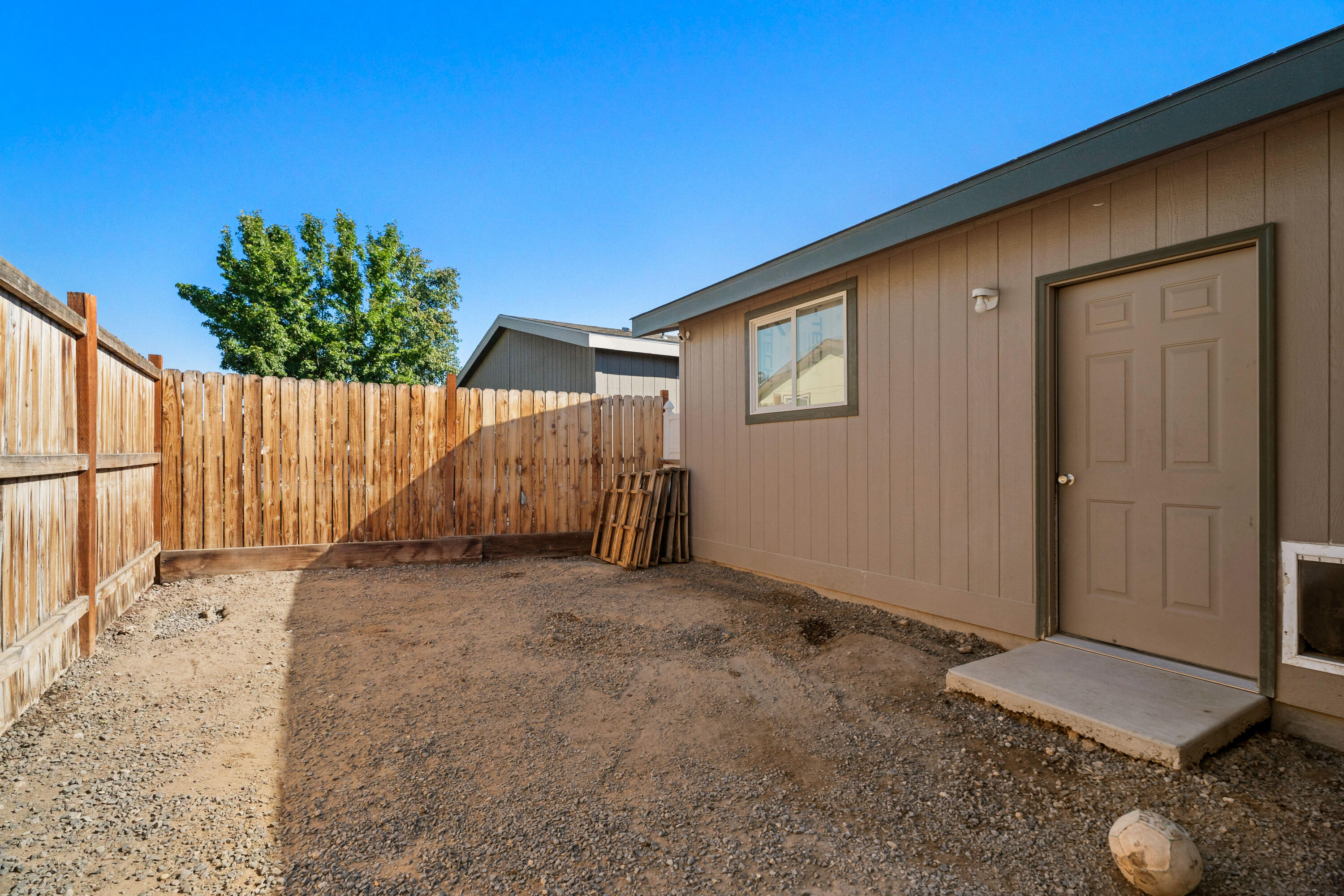 1255 SW Salsify Lane