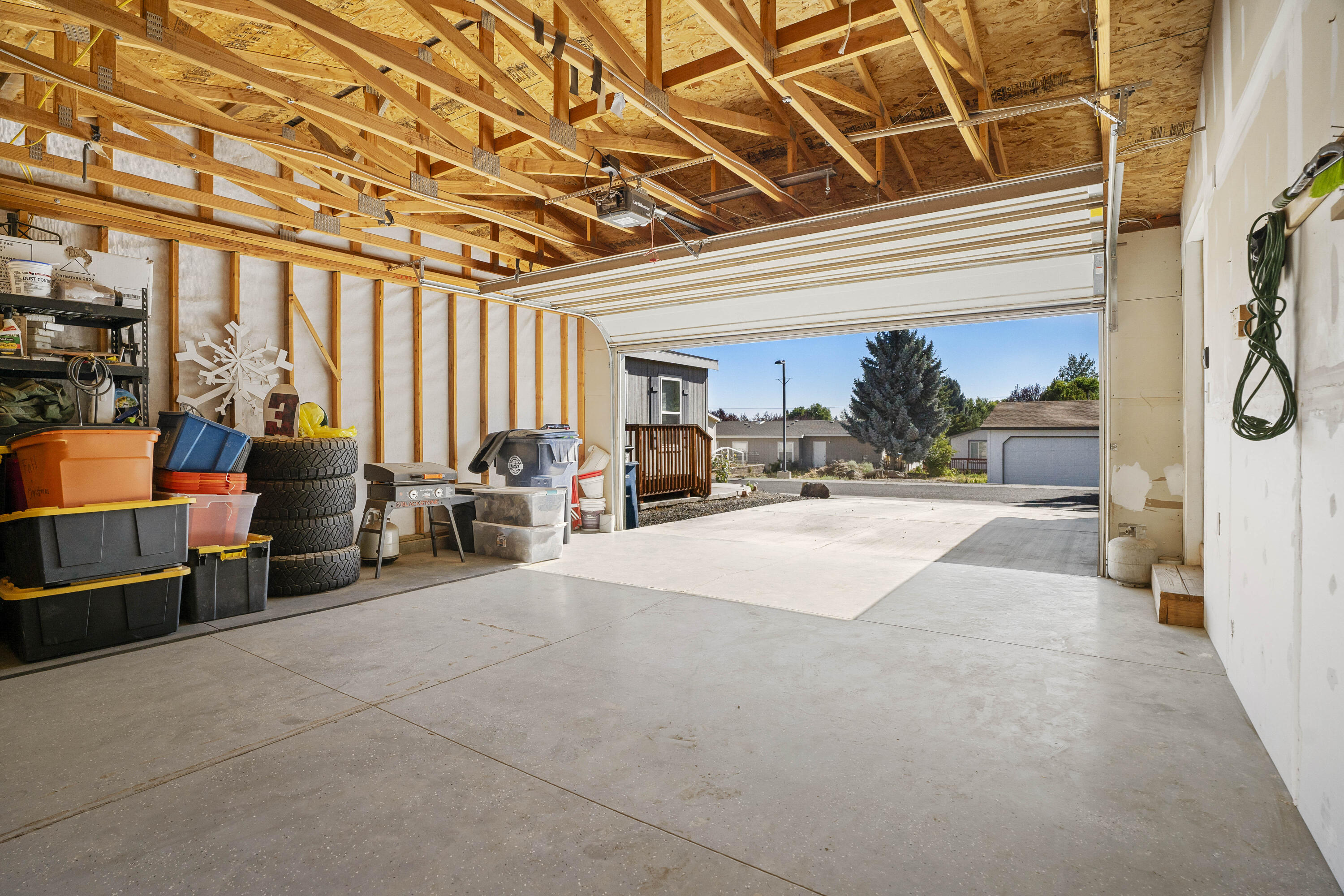 1255 SW Salsify Lane