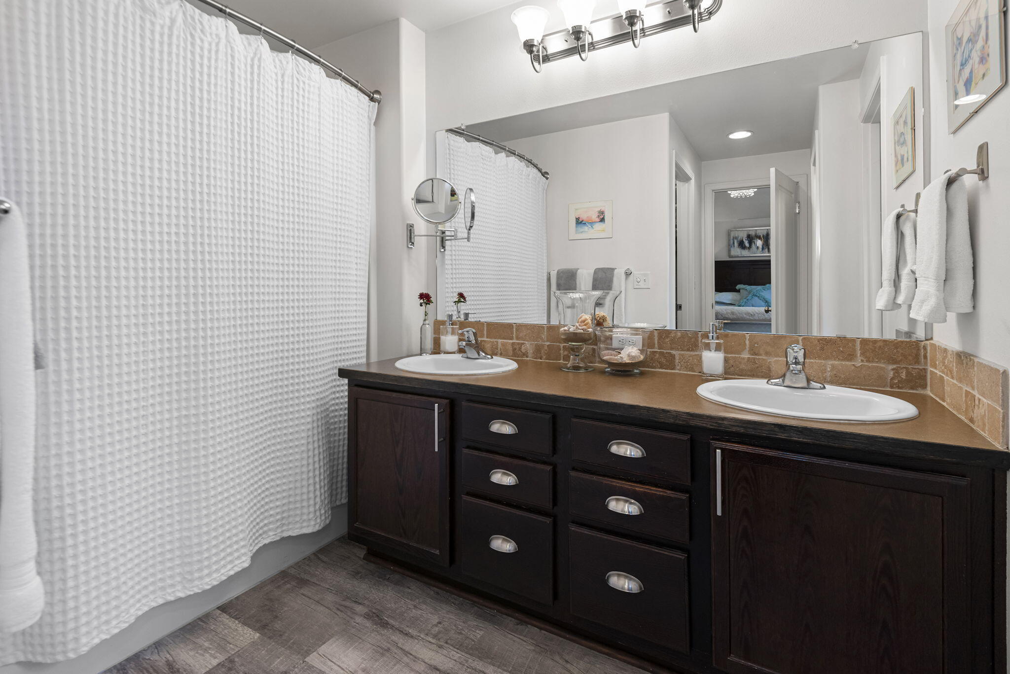 2799 NE Aldrich Avenue