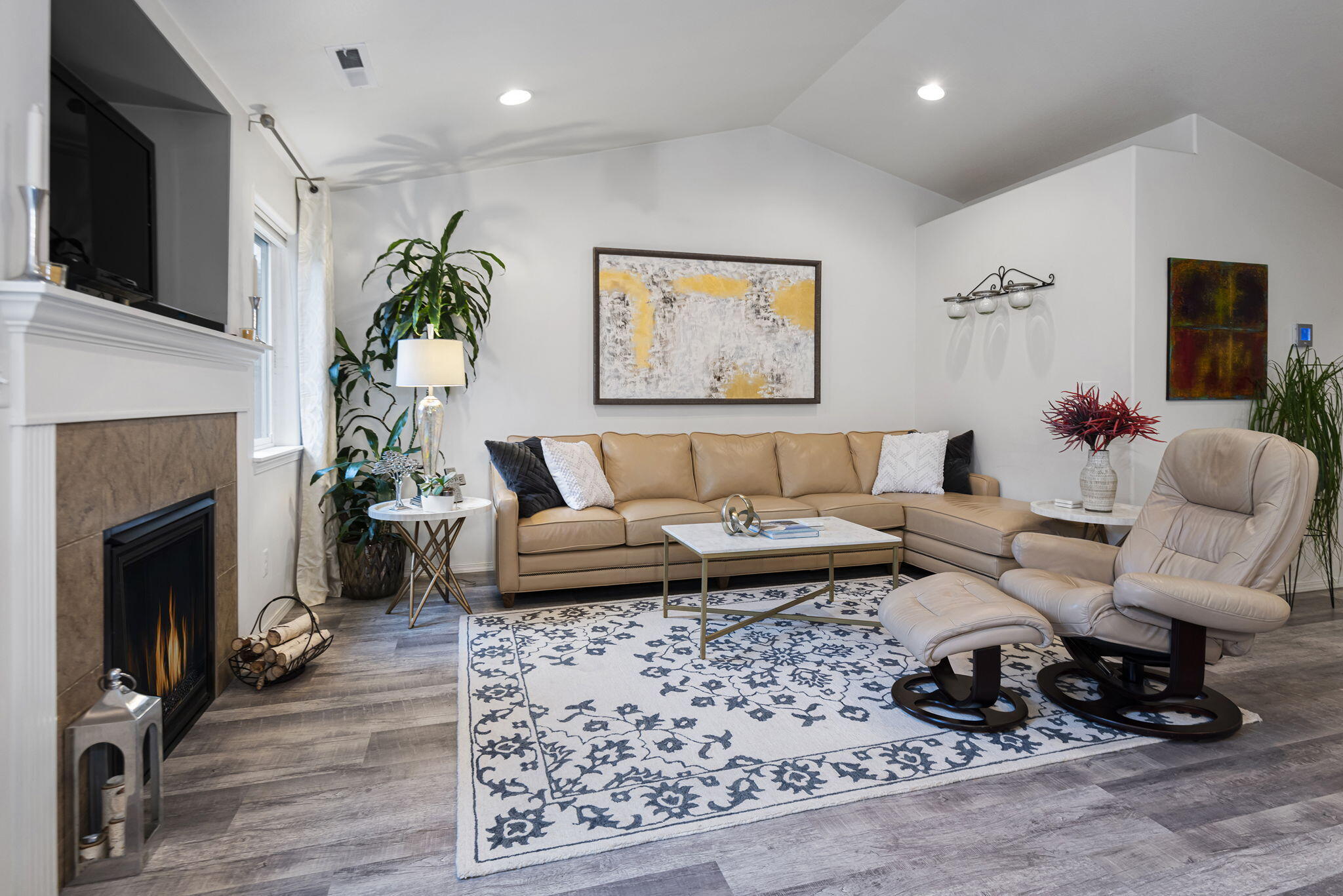 2799 NE Aldrich Avenue