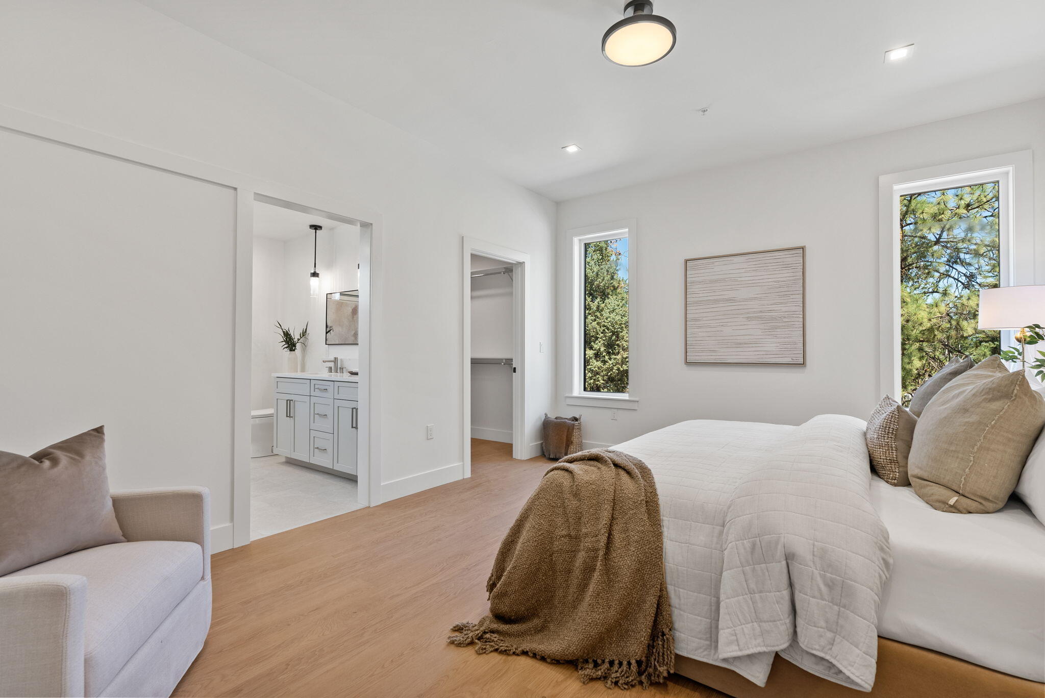 1140 SW Mt Bachelor Drive, E301, Bend Unit: E301