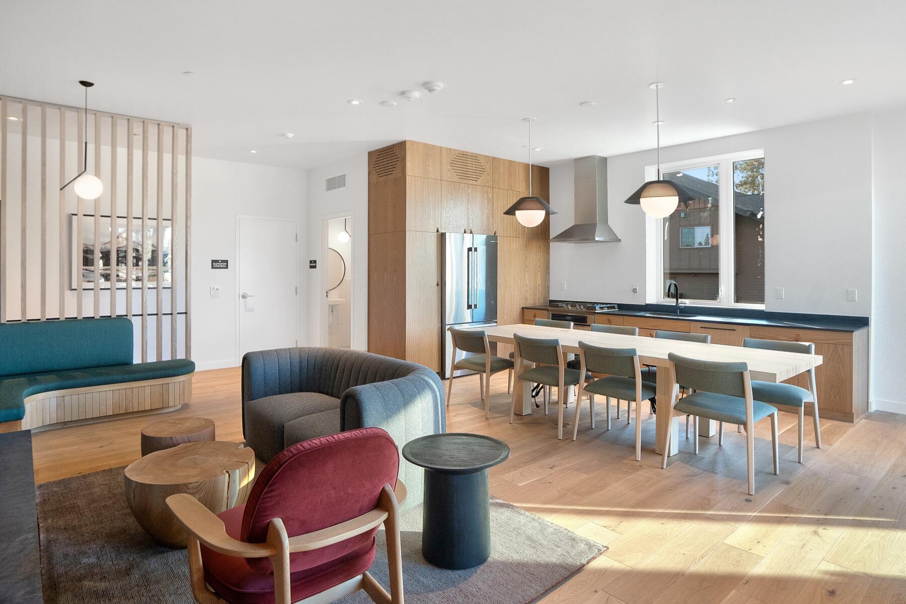 2745 NW Ordway Avenue, 308