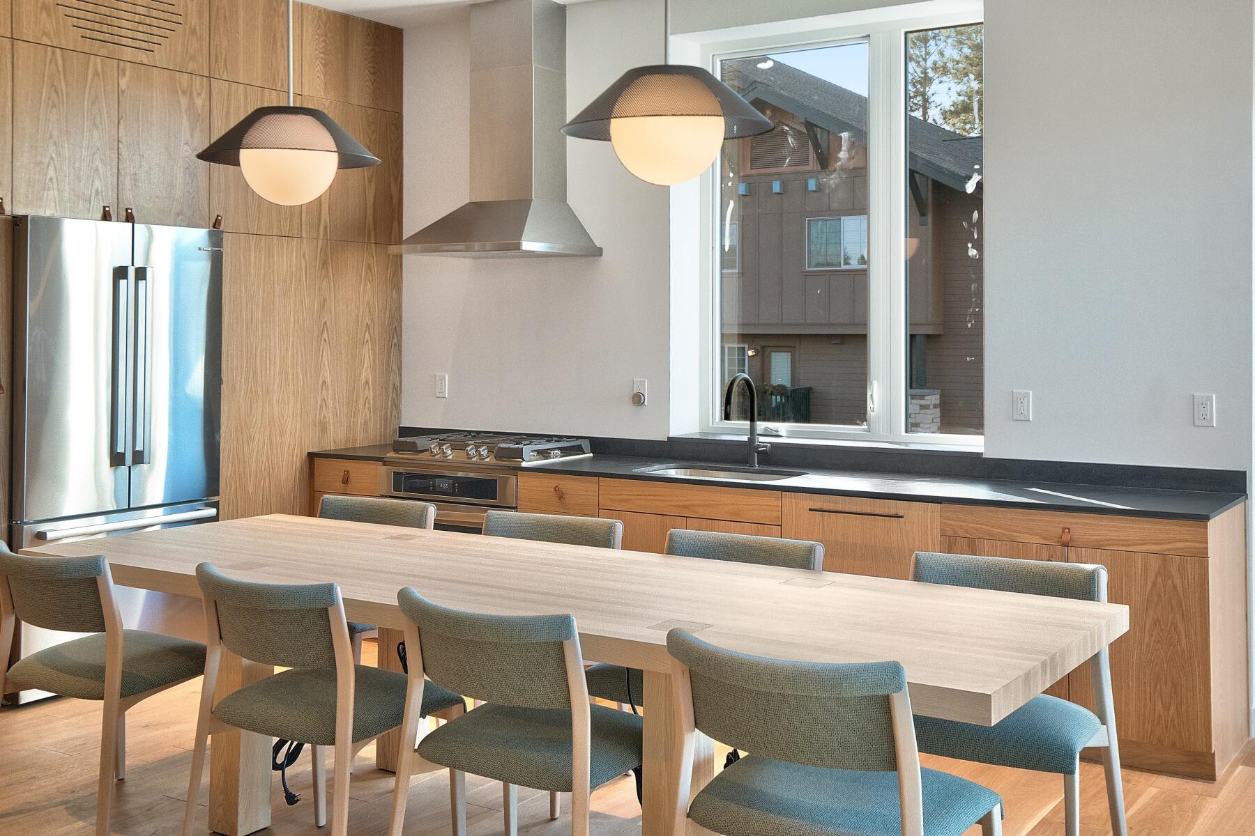 2745 NW Ordway Avenue, 308