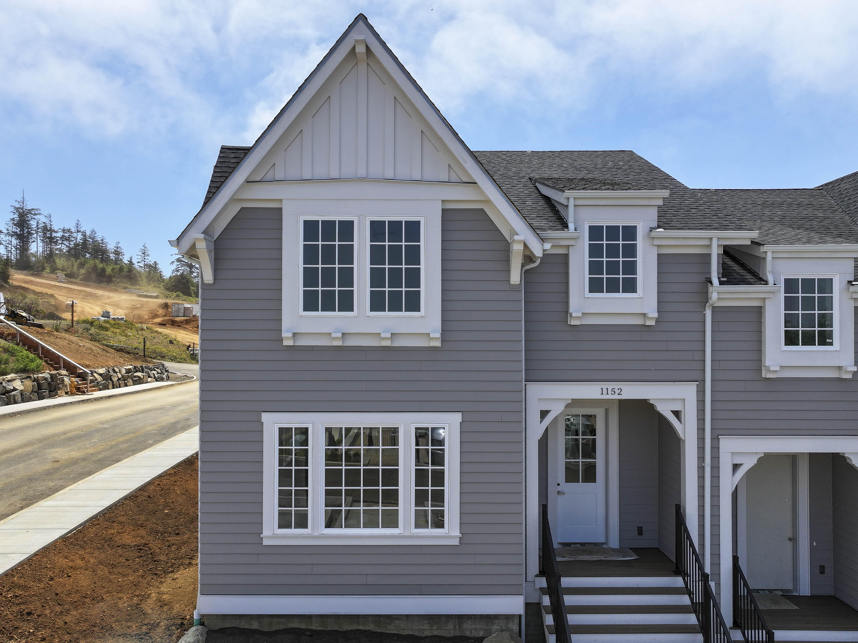 1152 NE Seascape Avenue, 13