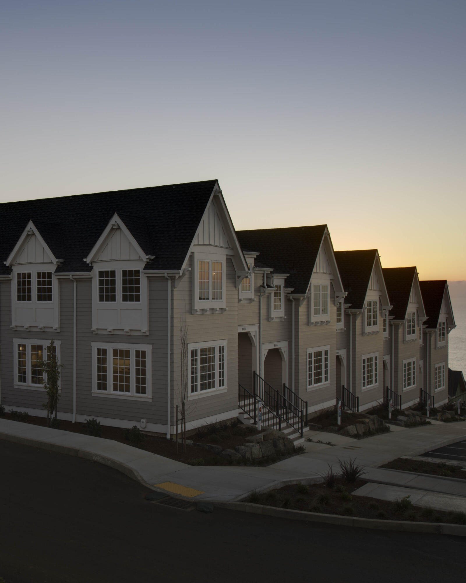 1152 NE Seascape Avenue, 13