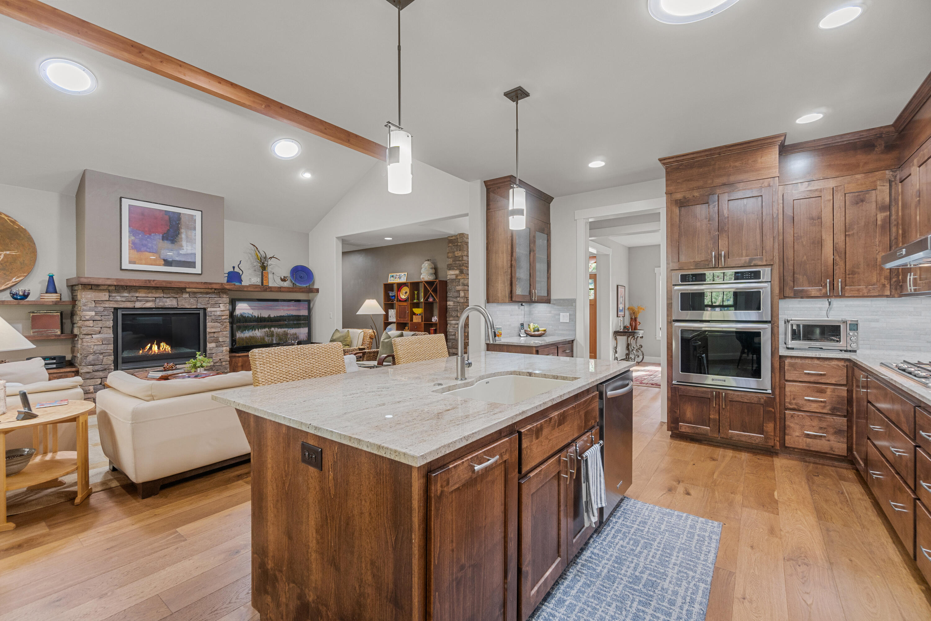 2681 NW Champion Circle