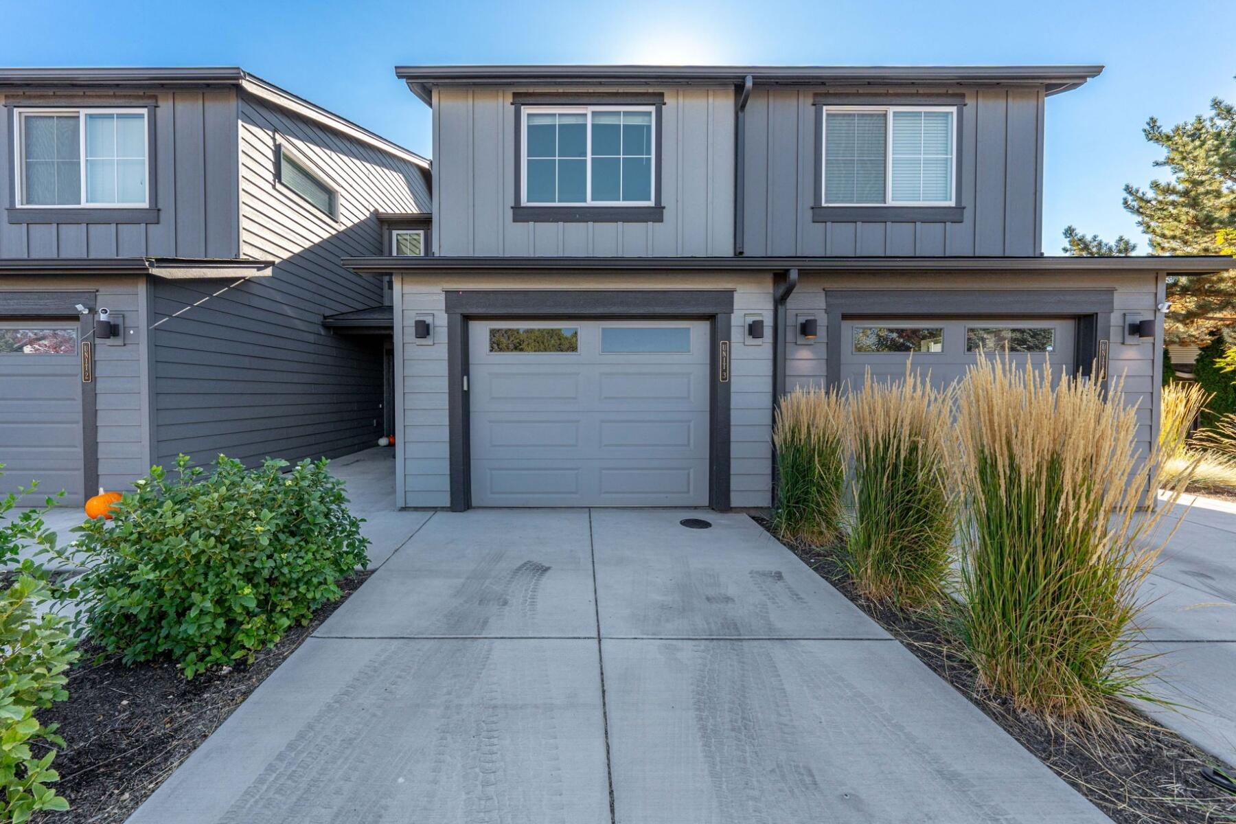 2300 NE Holliday Avenue, UNIT 1