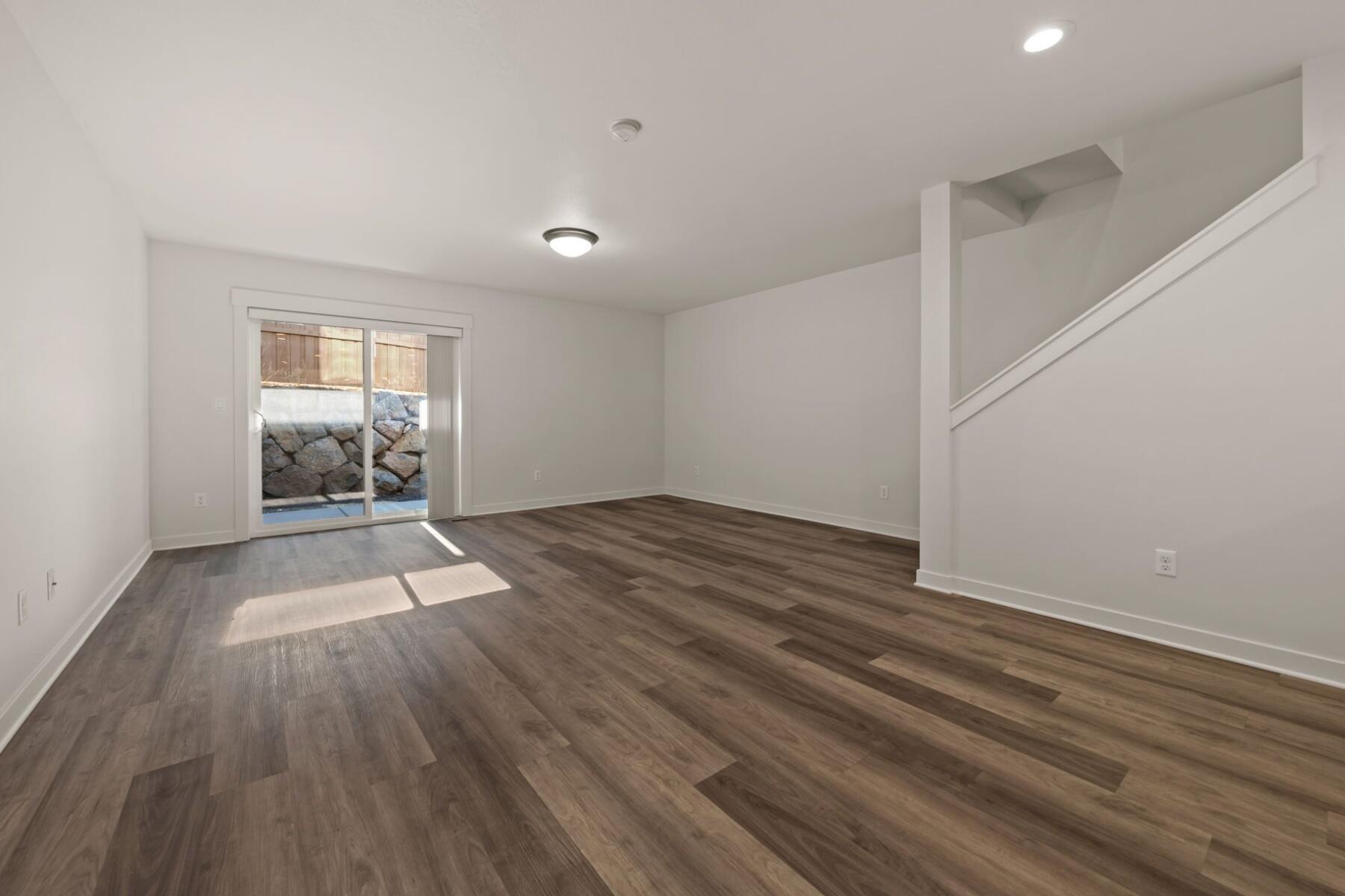 2300 NE Holliday Avenue, UNIT 1