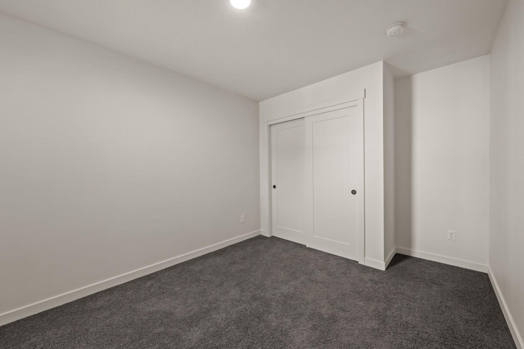 2300 NE Holliday Avenue, UNIT 1