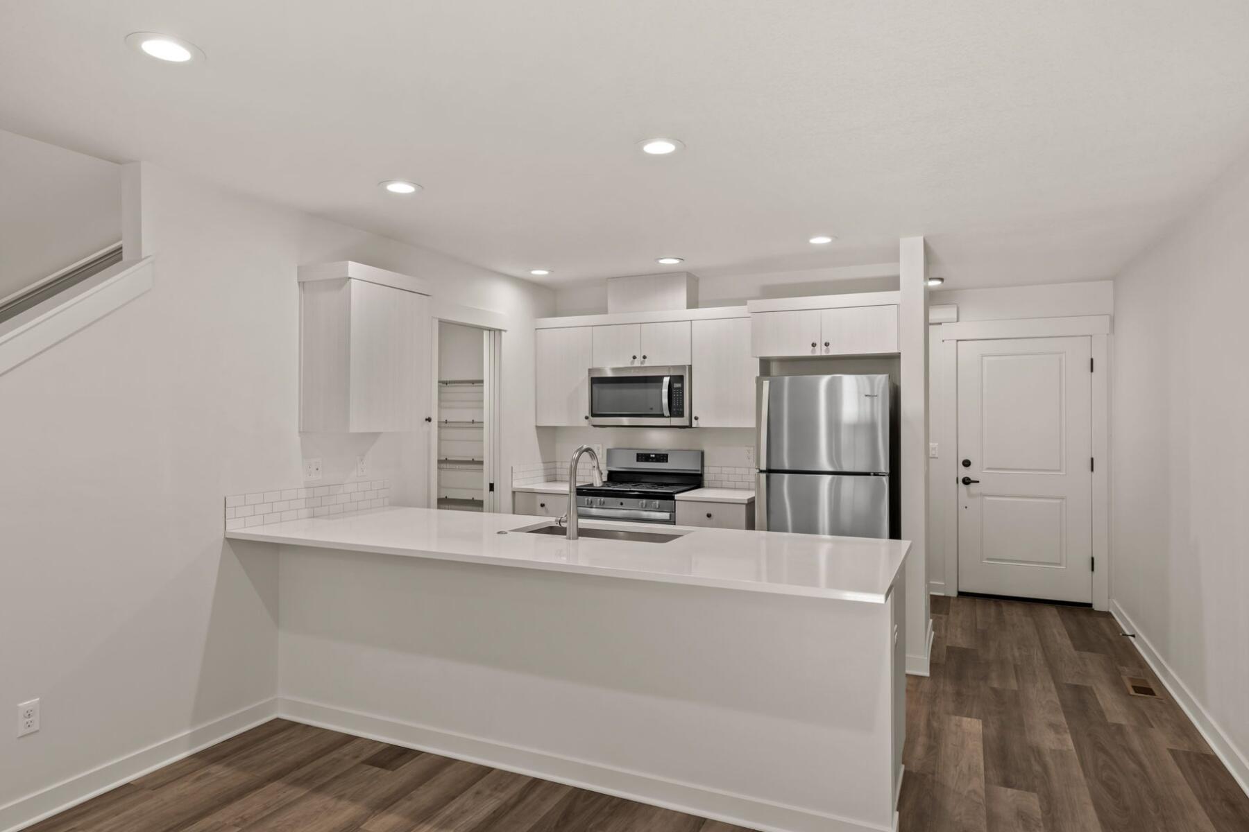 2300 NE Holliday Avenue, UNIT 1