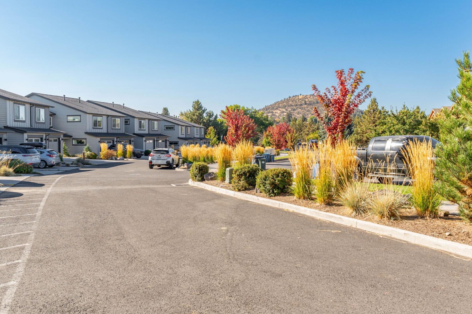 2300 NE Holliday Avenue, UNIT 1