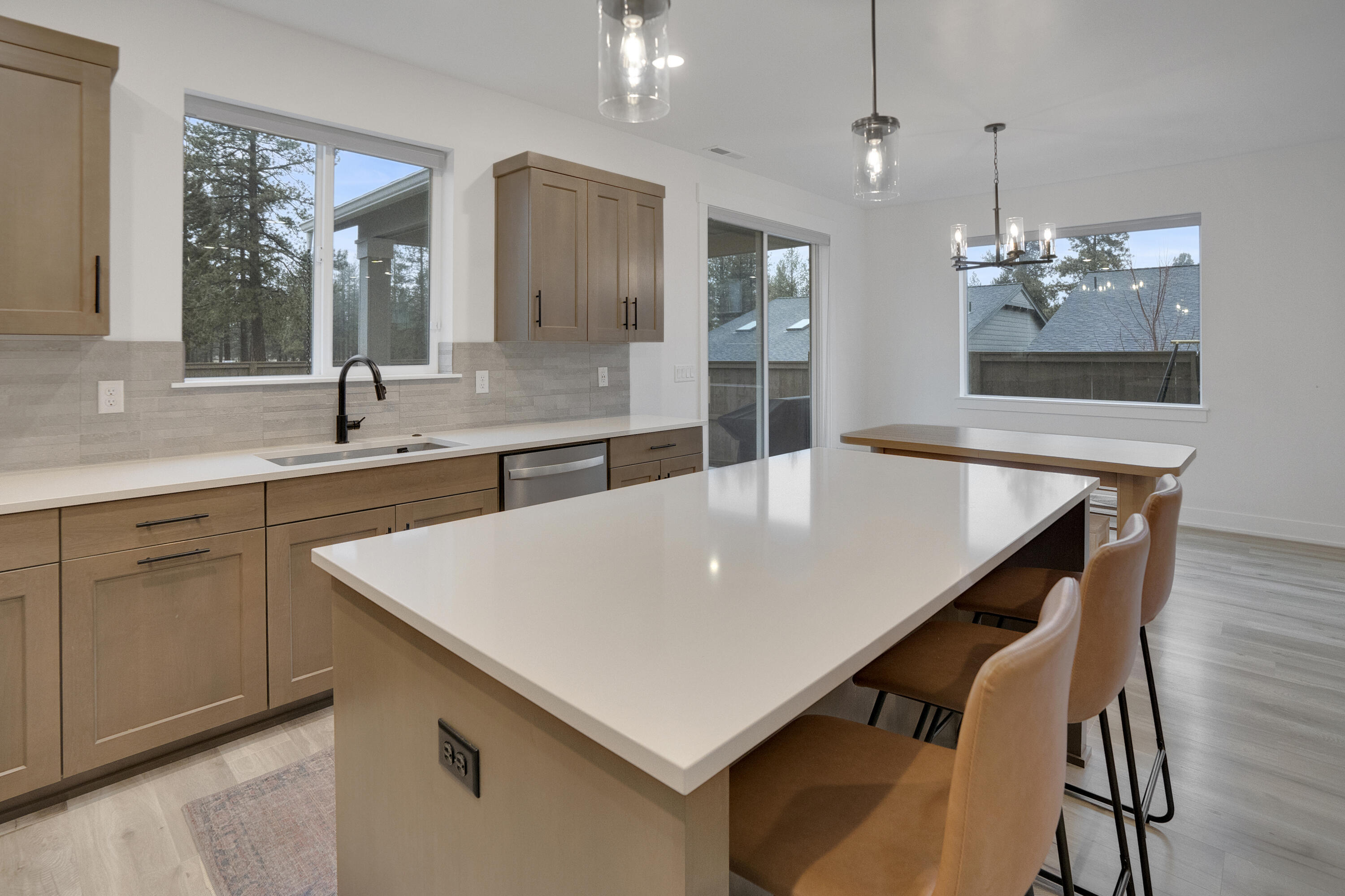 60975 SE Sydney Harbor Court