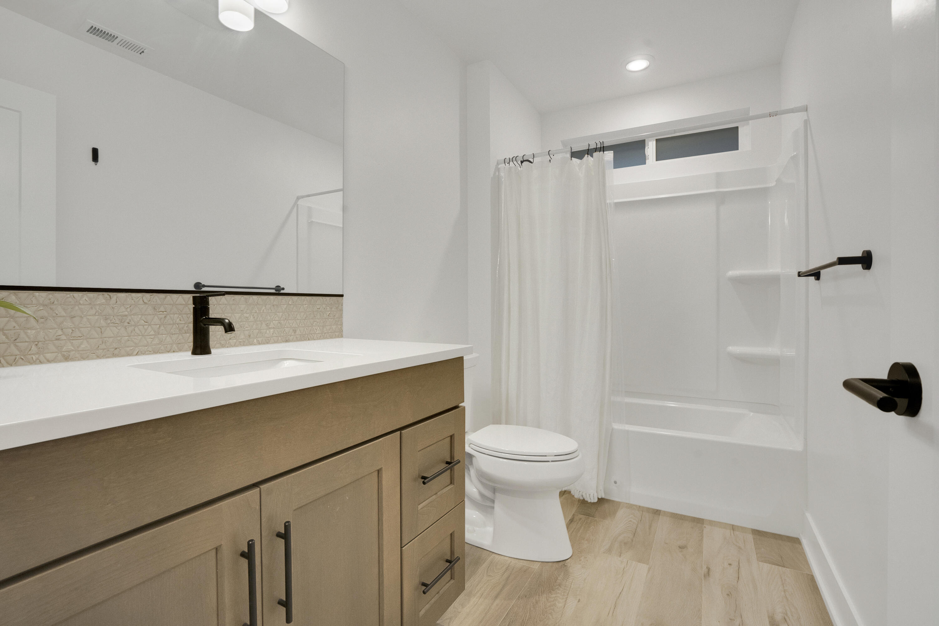 60975 SE Sydney Harbor Court