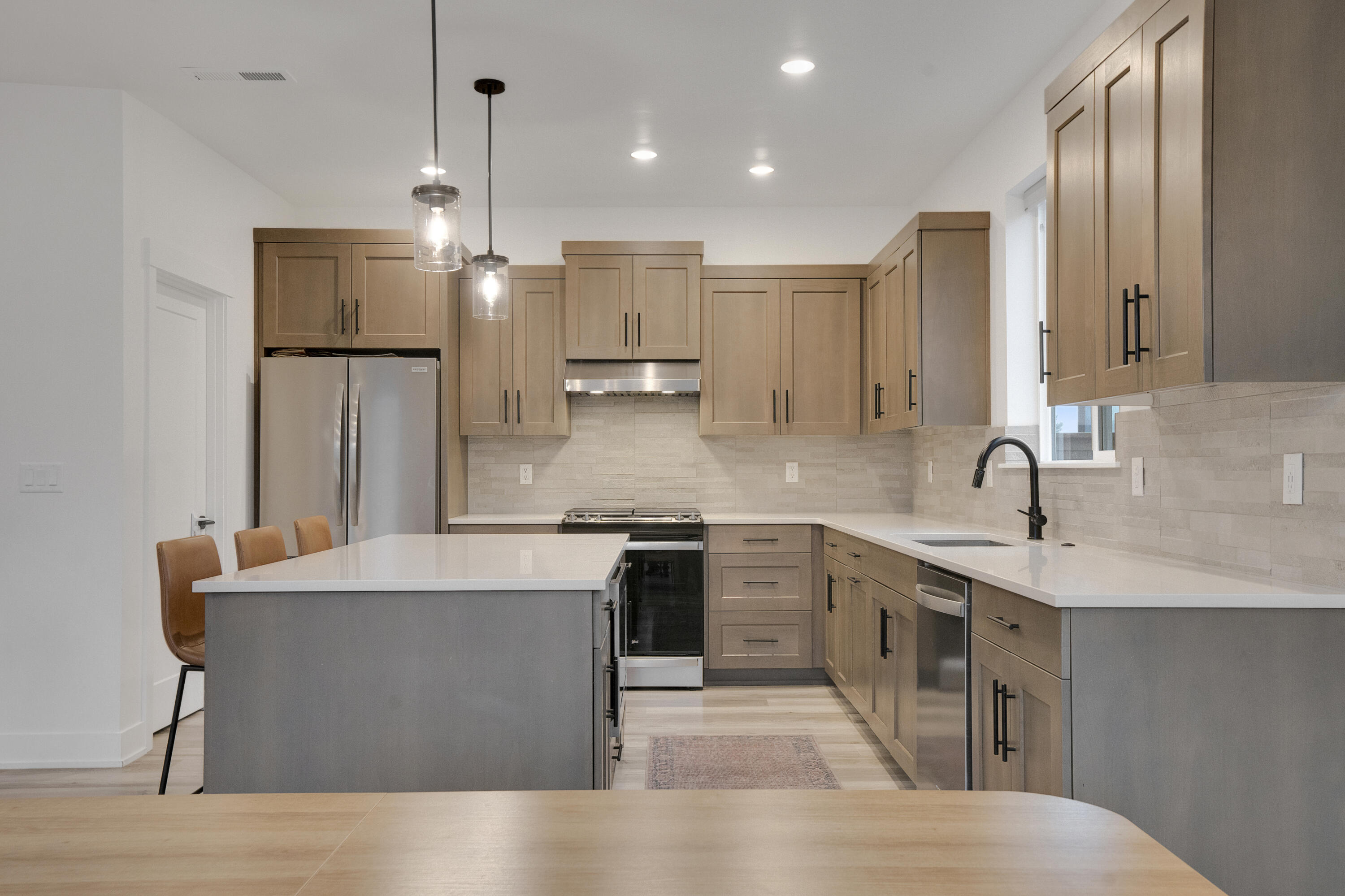 60975 SE Sydney Harbor Court