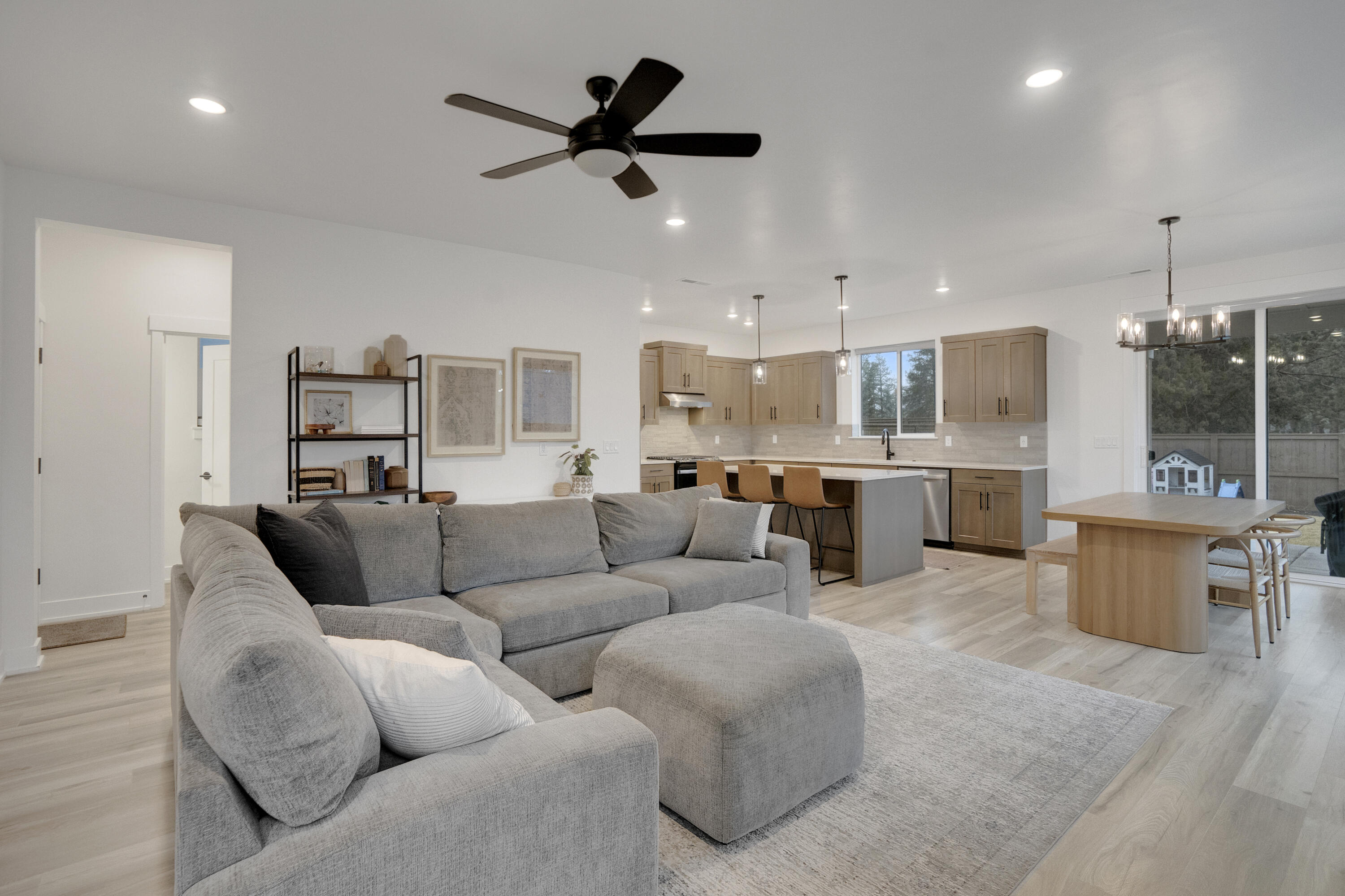 60975 SE Sydney Harbor Court