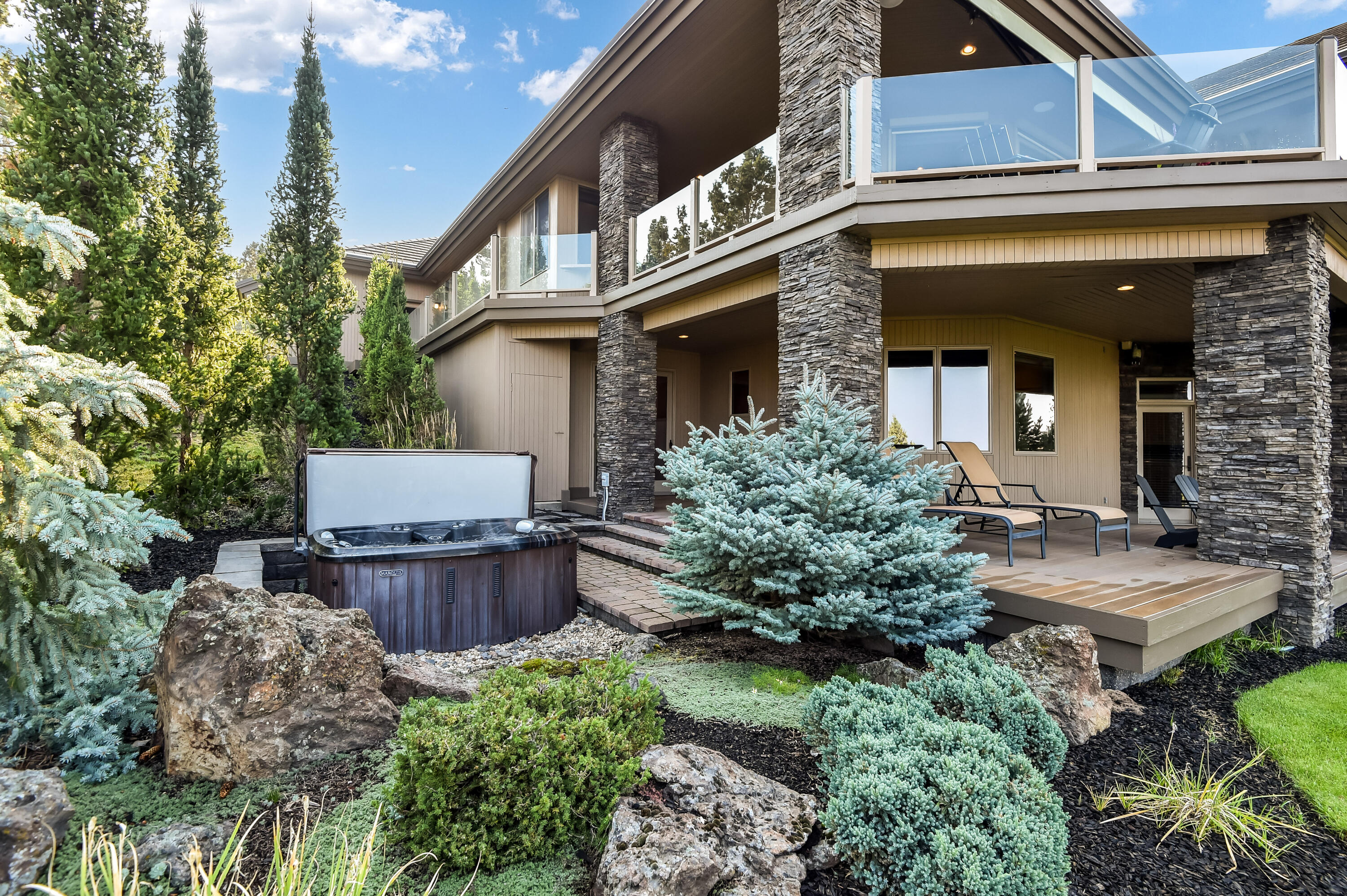 2806 NW Nightfall Circle