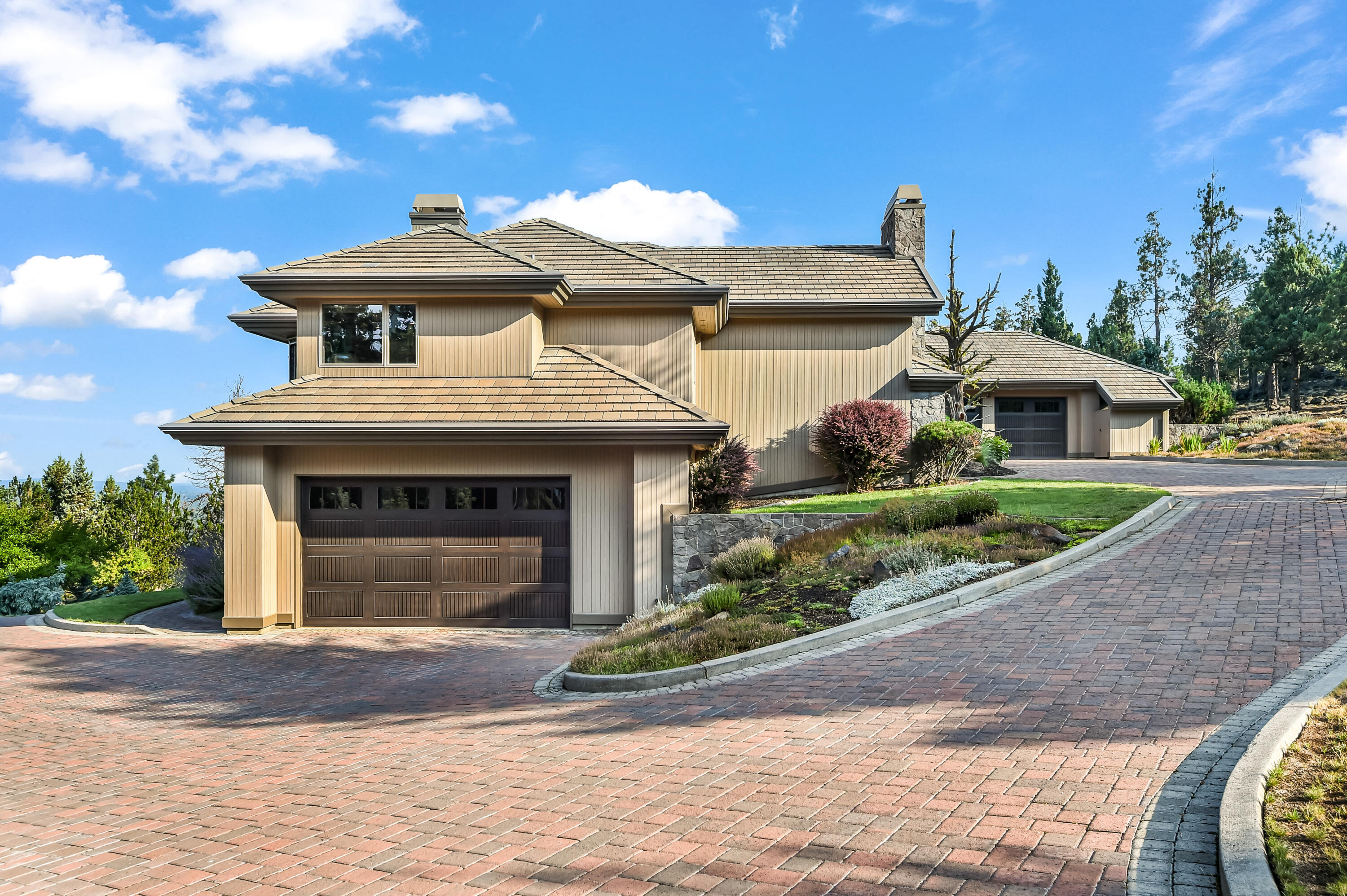 2806 NW Nightfall Circle