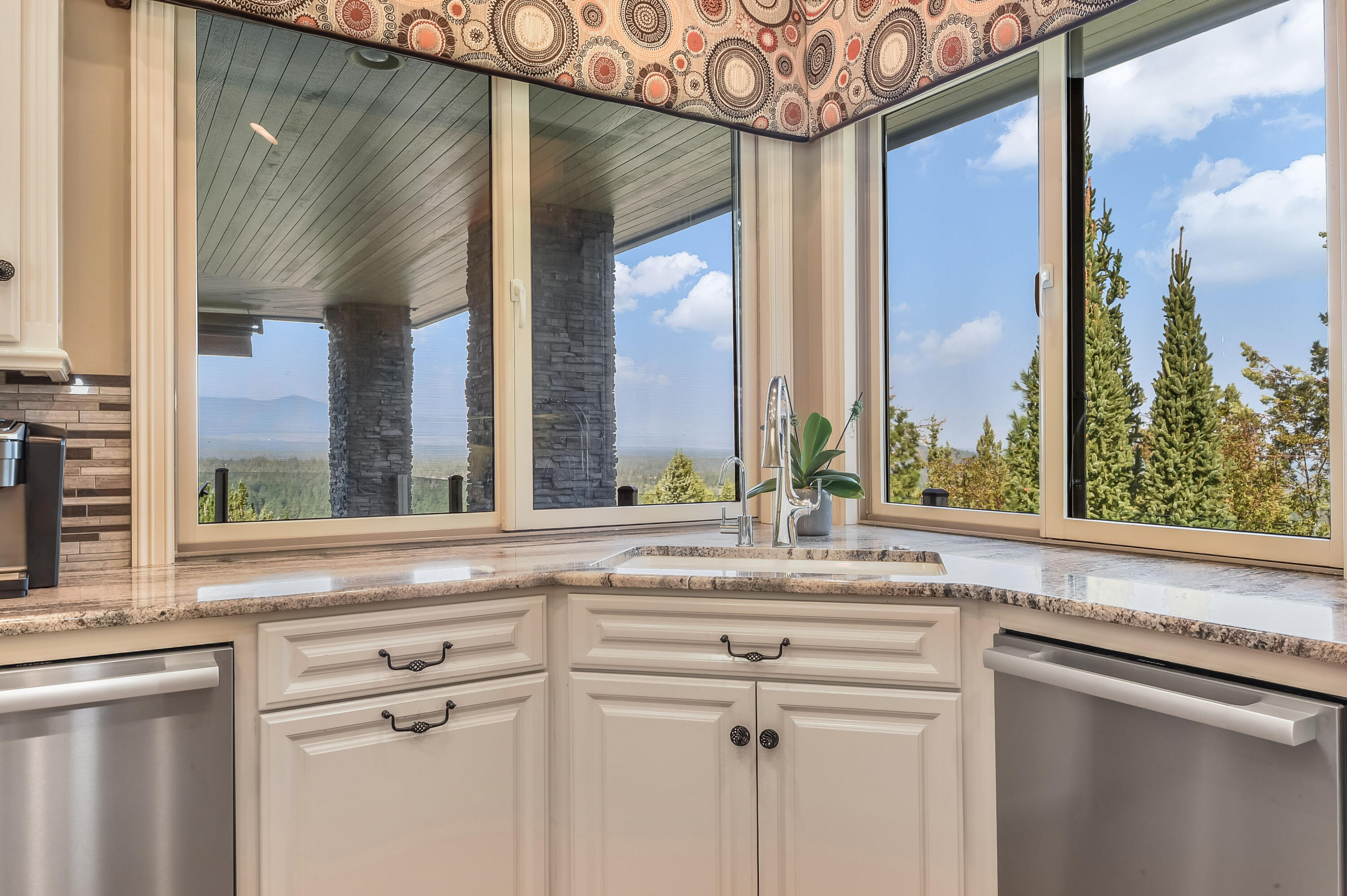 2806 NW Nightfall Circle