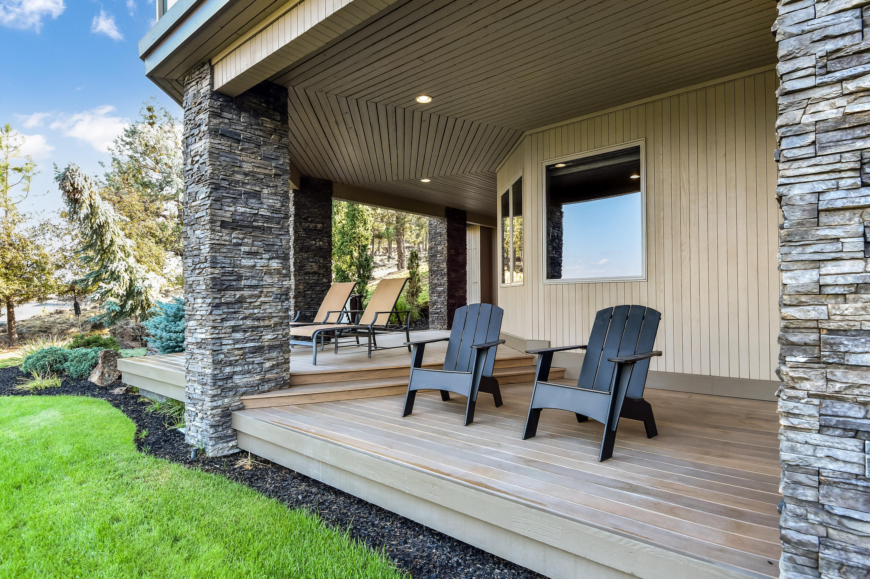 2806 NW Nightfall Circle