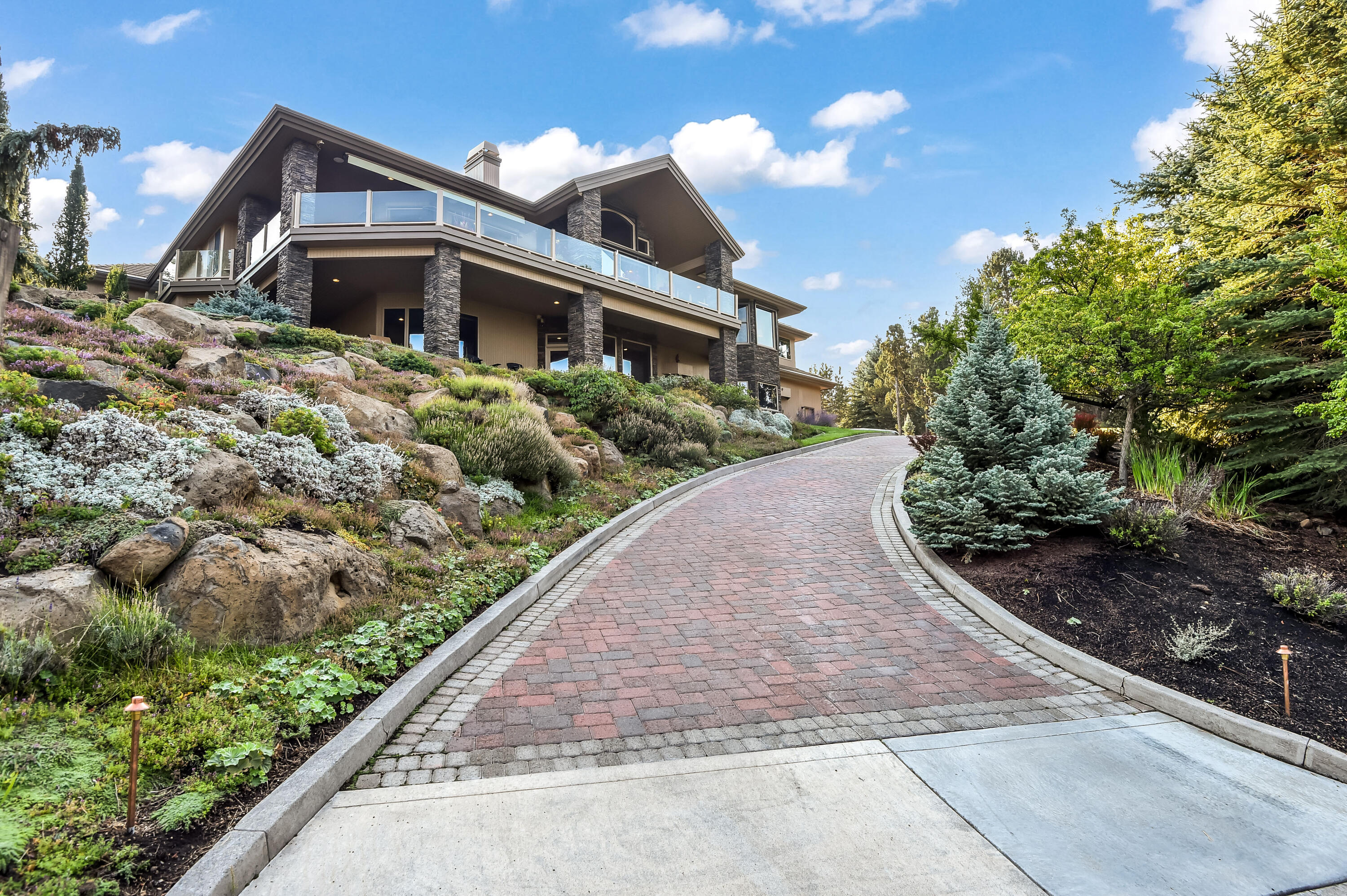 2806 NW Nightfall Circle