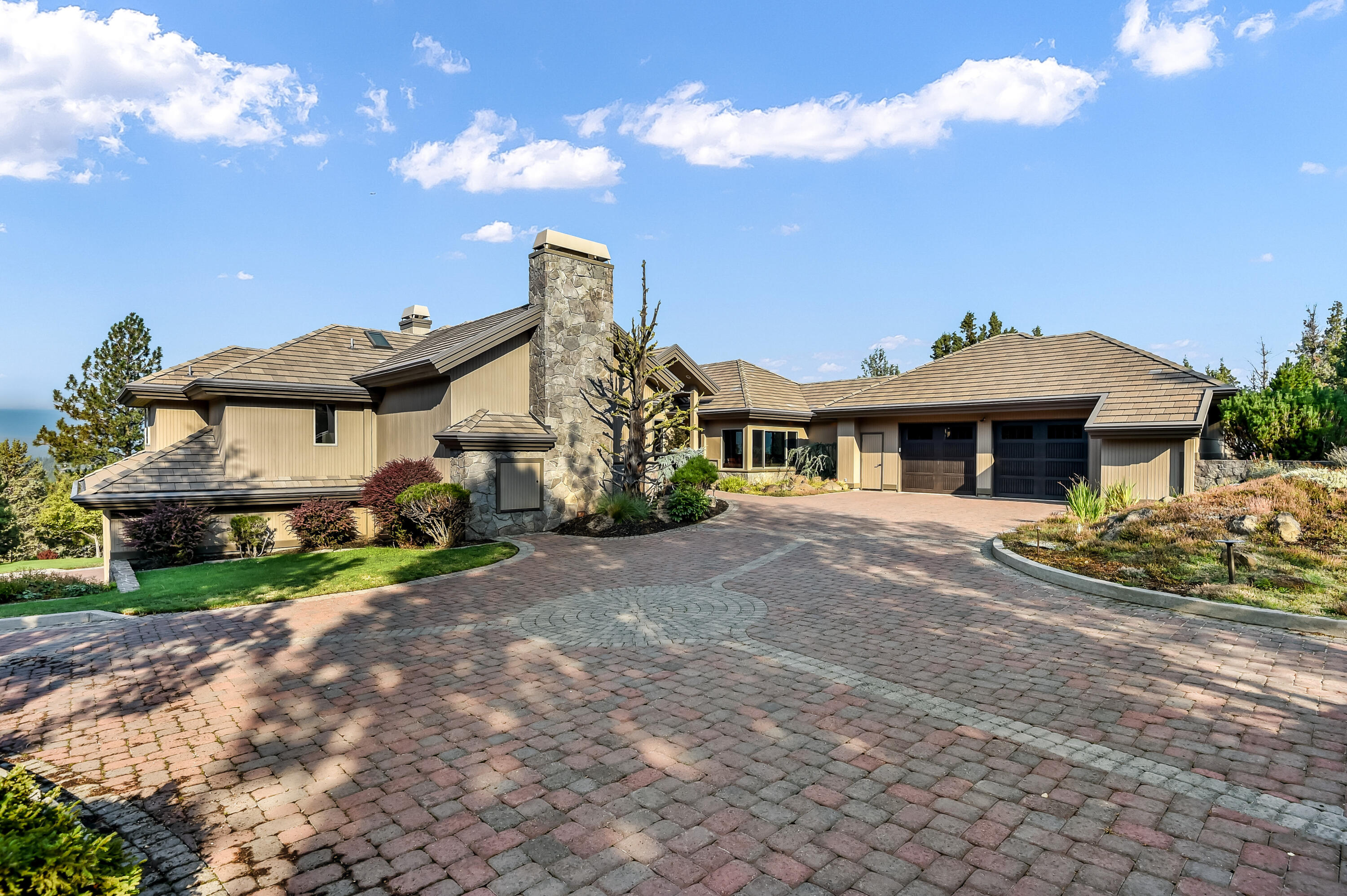 2806 NW Nightfall Circle