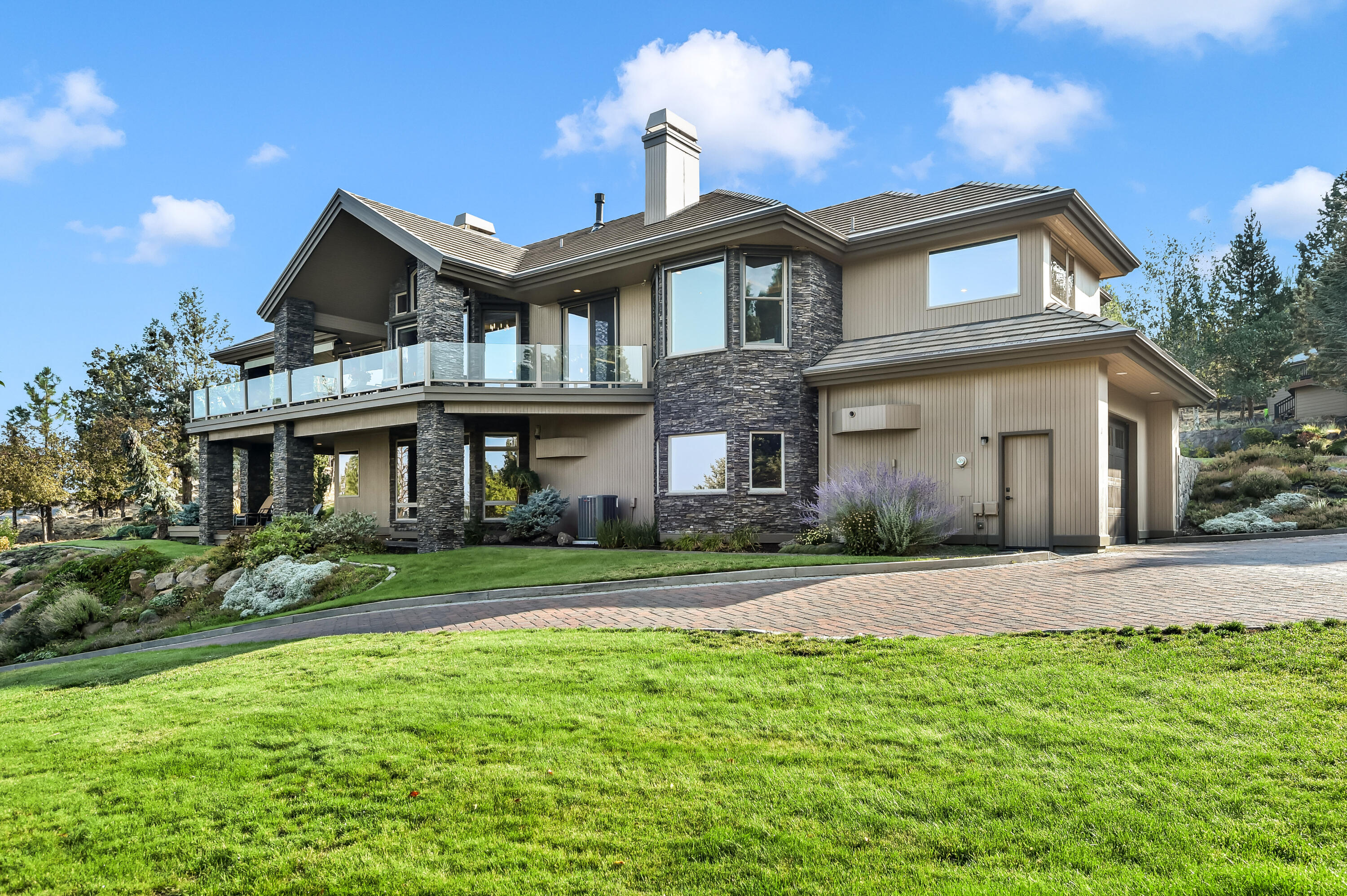 2806 NW Nightfall Circle