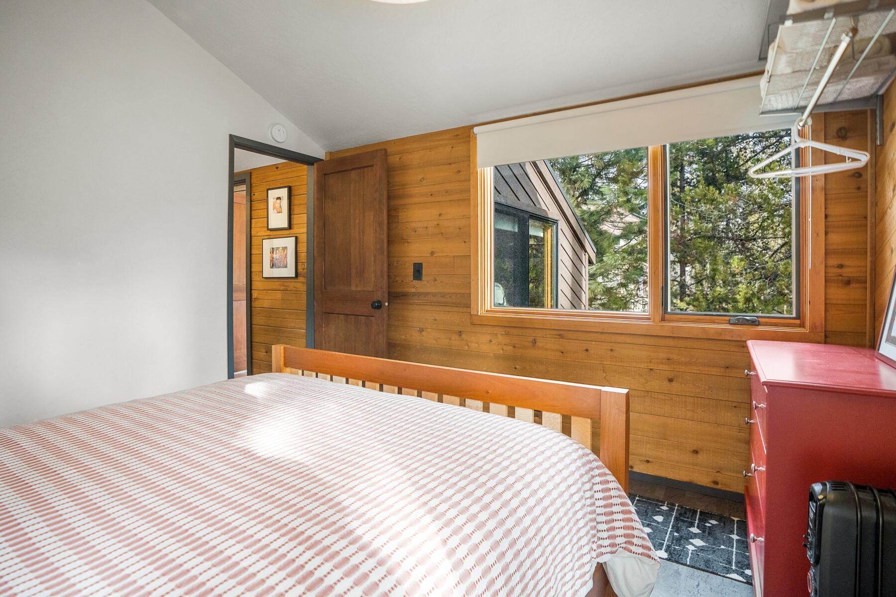 17704 Plover Lane, 16