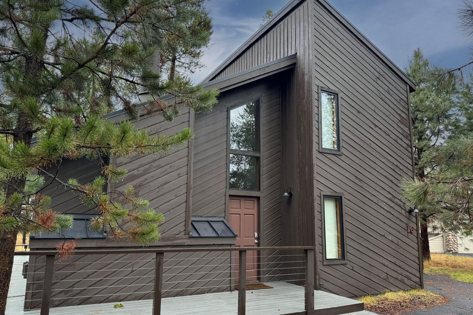 17704 Plover Lane, 16