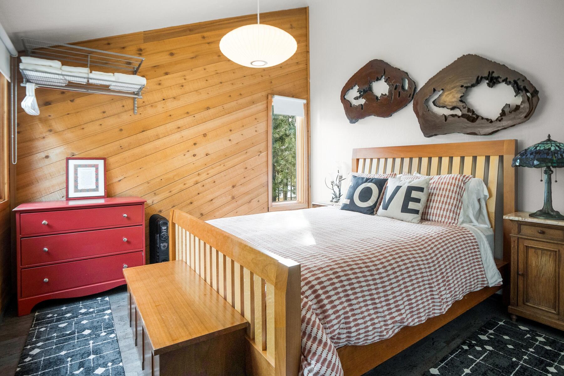 17704 Plover Lane, 16