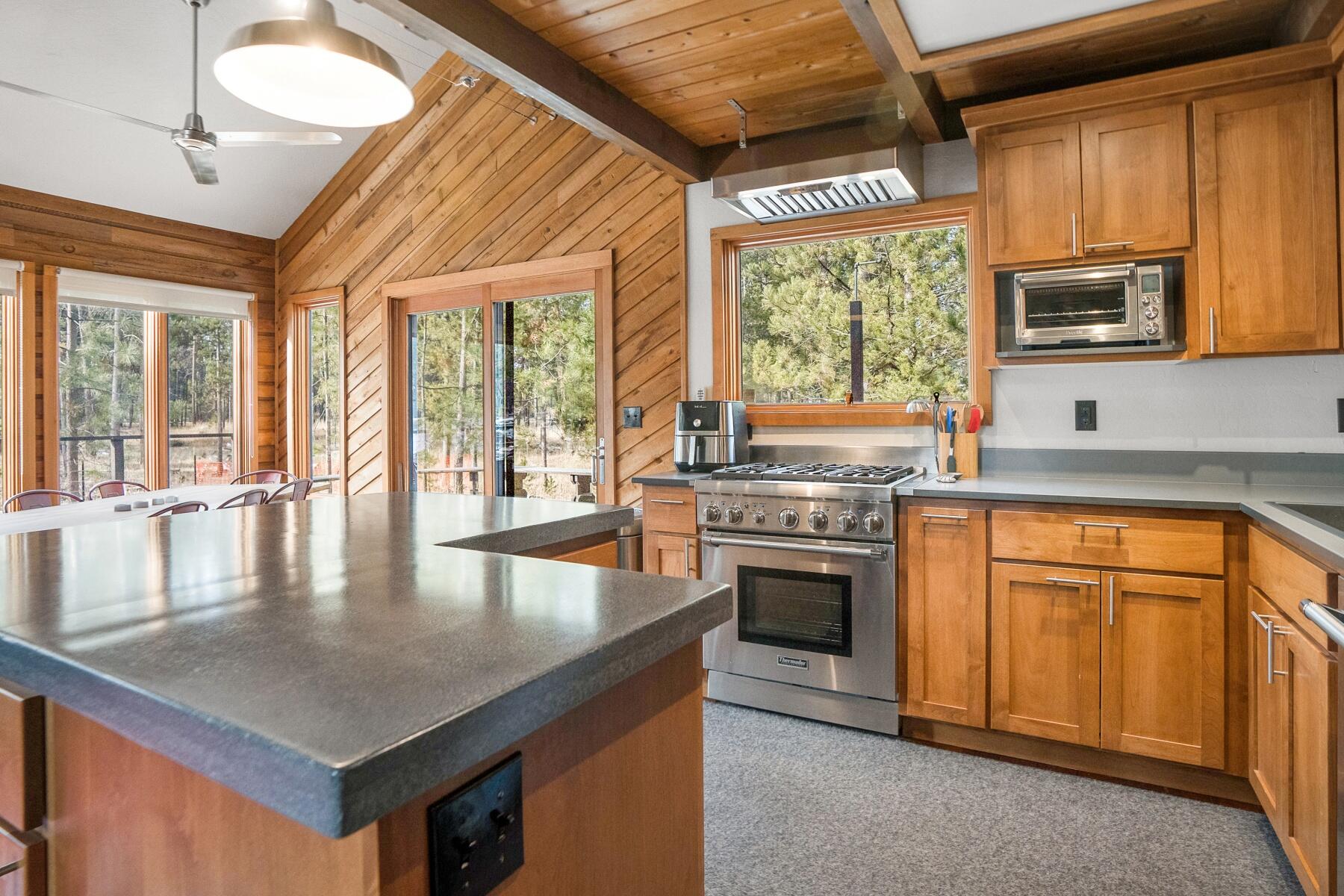 17704 Plover Lane, 16