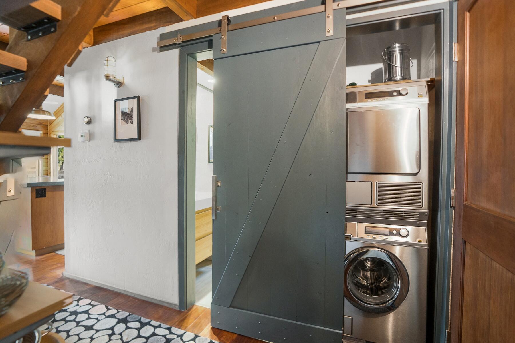 17704 Plover Lane, 16