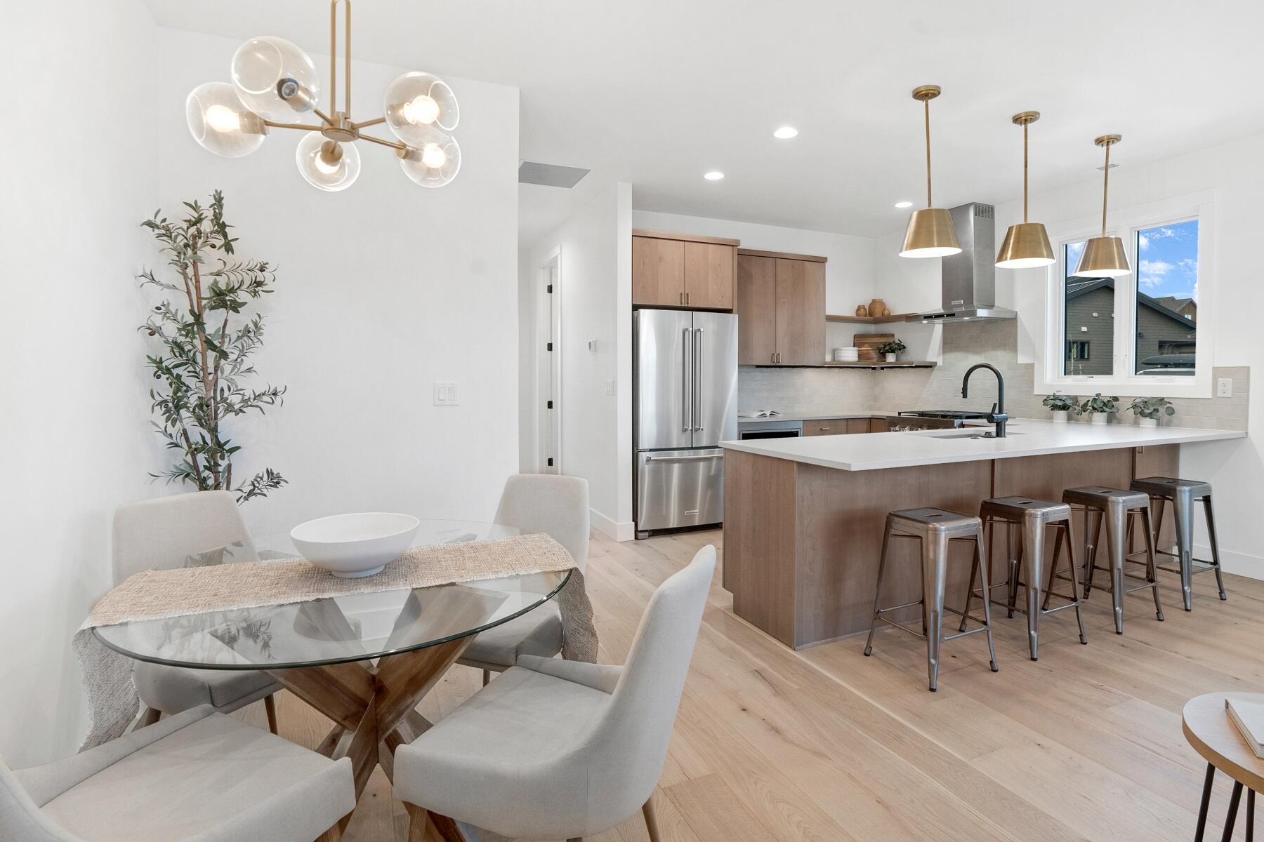 61297 McRoberts Lane, 33