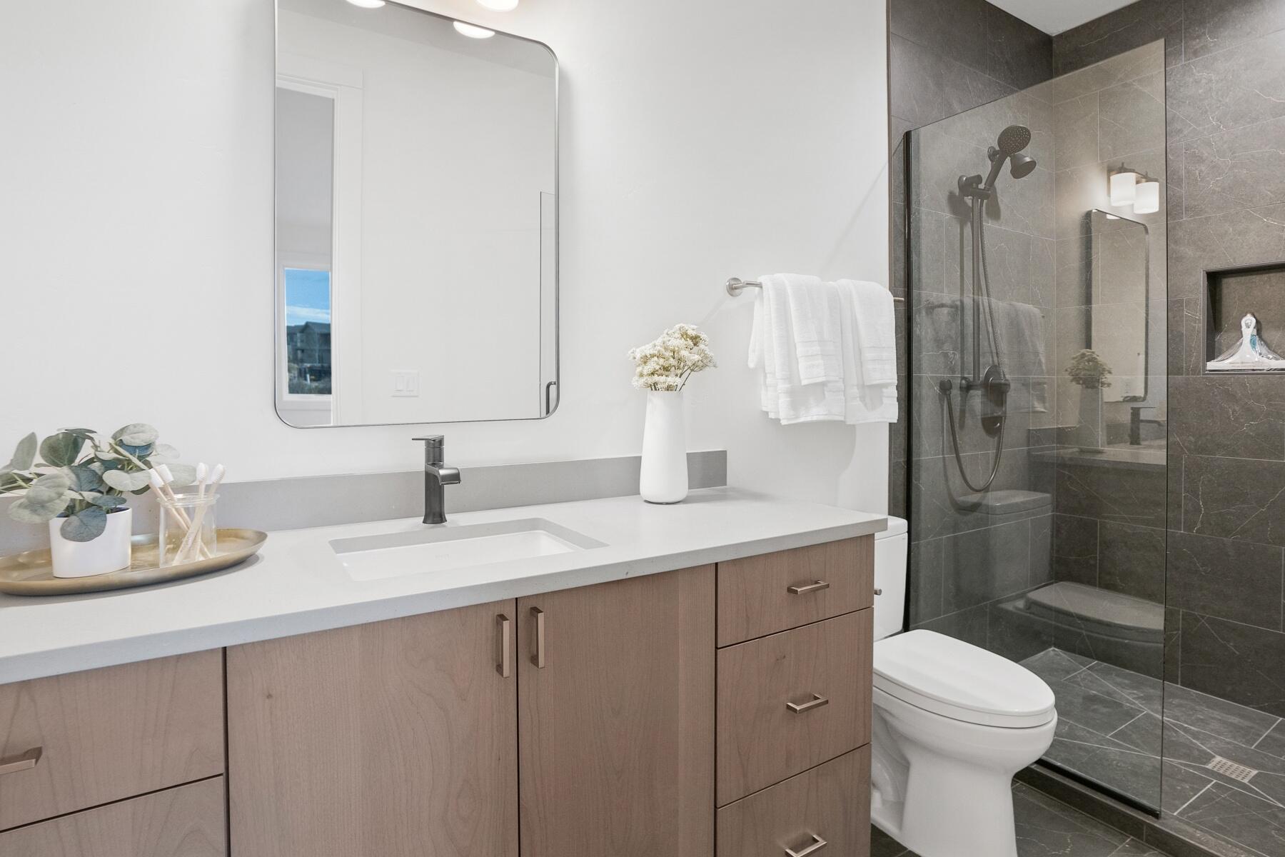 61297 McRoberts Lane, 33