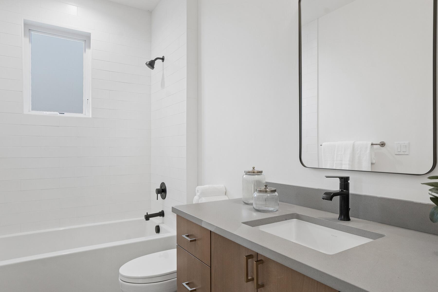 61297 McRoberts Lane, 33