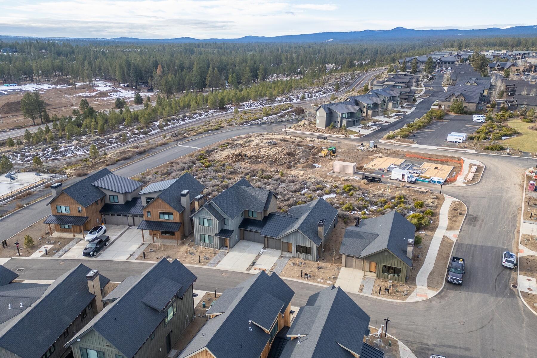 61297 McRoberts Lane, 33