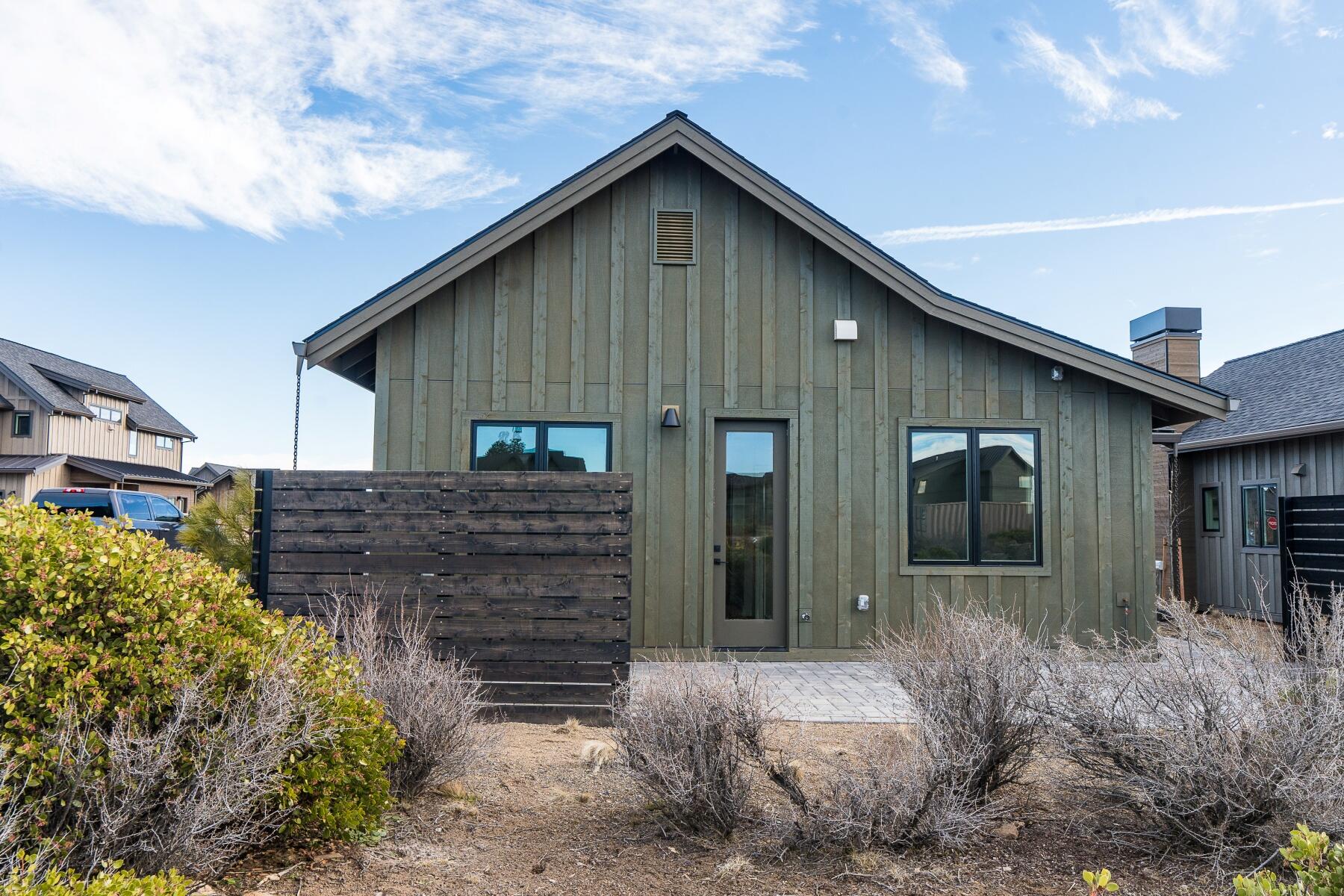 61297 McRoberts Lane, 33