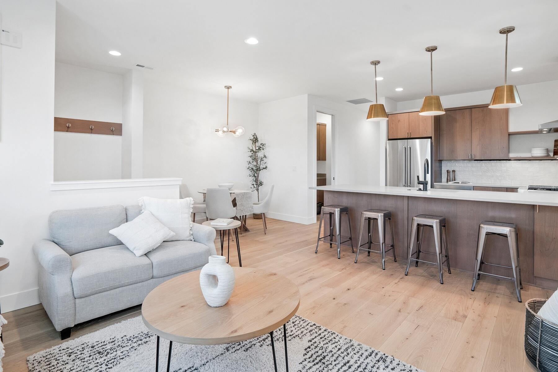 61297 McRoberts Lane, 33