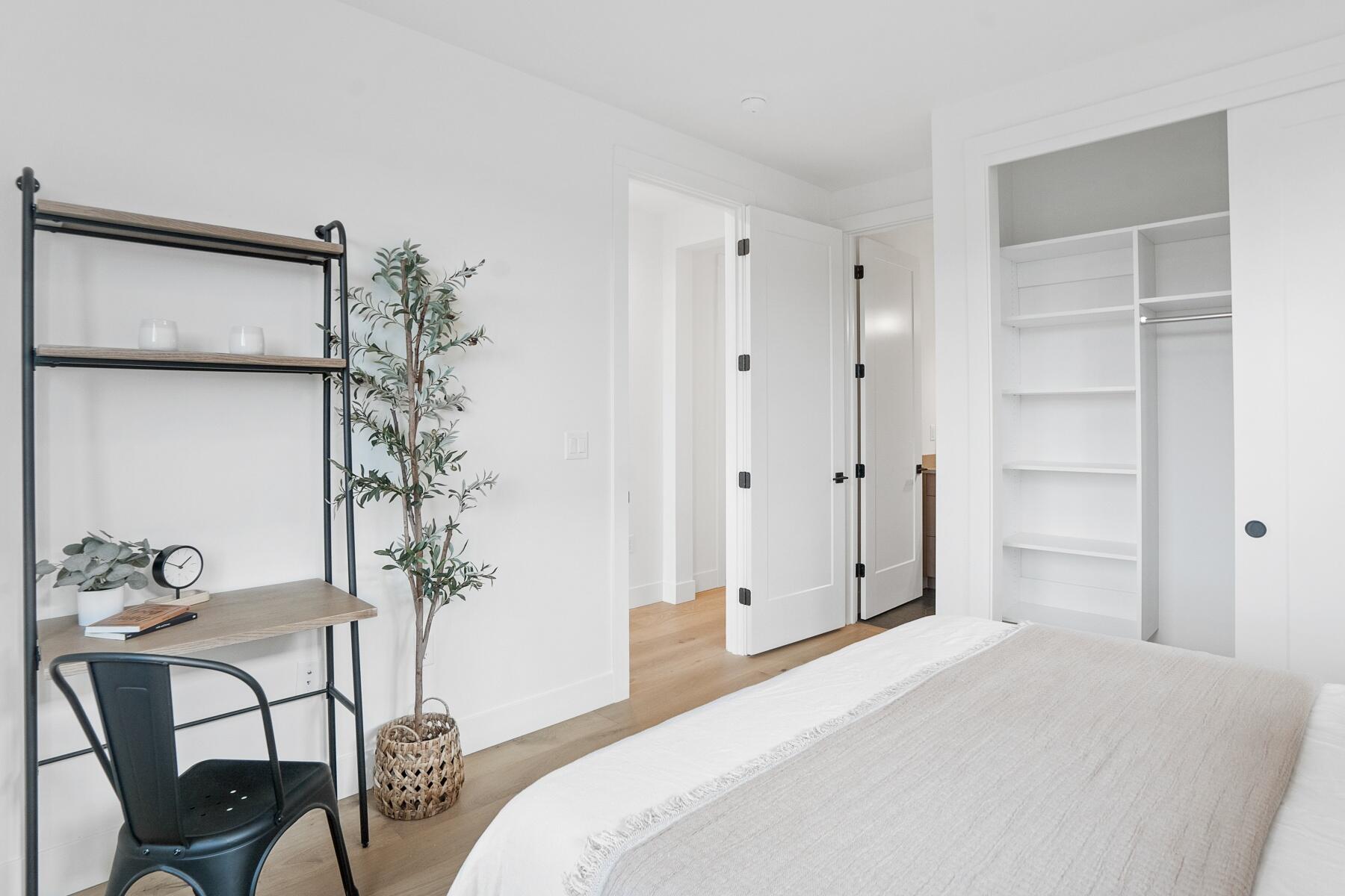 61297 McRoberts Lane, 33