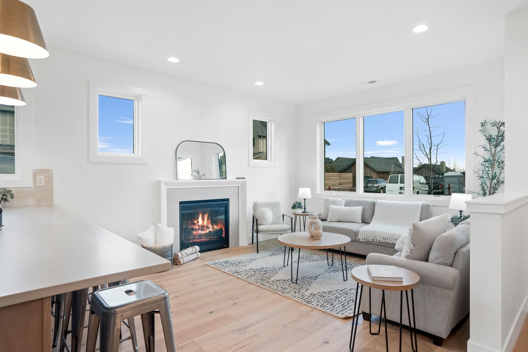 61297 McRoberts Lane, 33