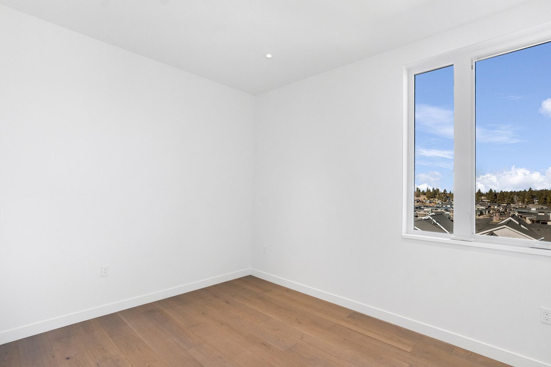 2745 NW Ordway Avenue, 312