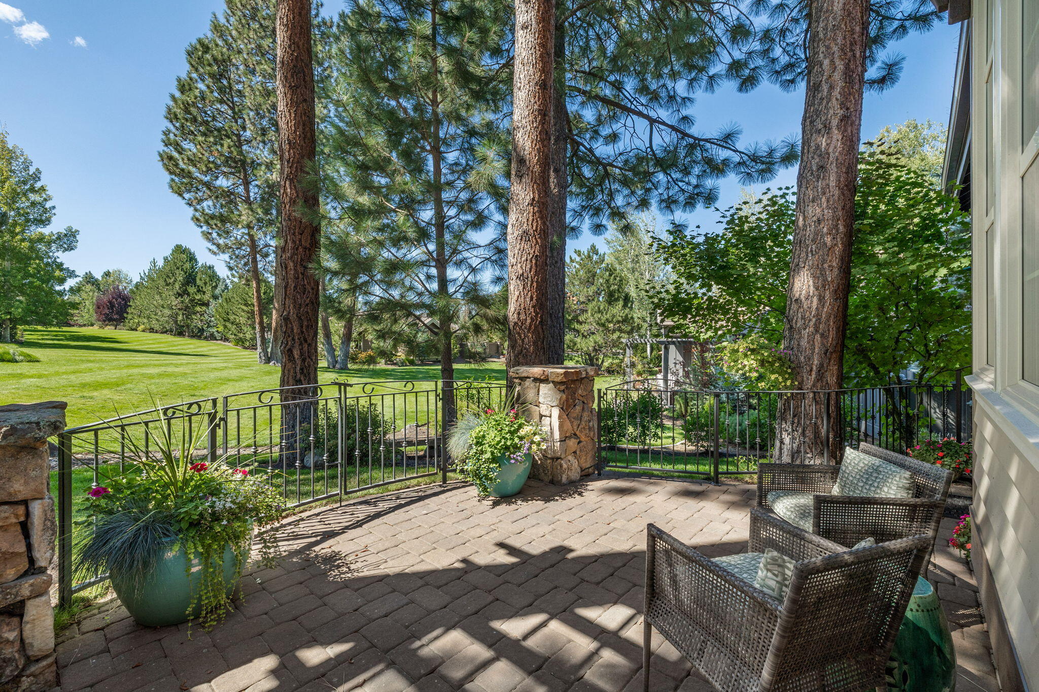 61305 Tam McArthur Loop