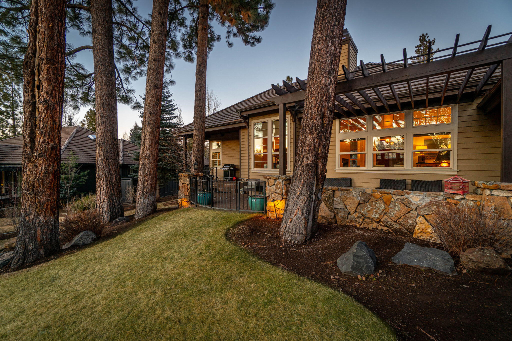 61305 Tam McArthur Loop