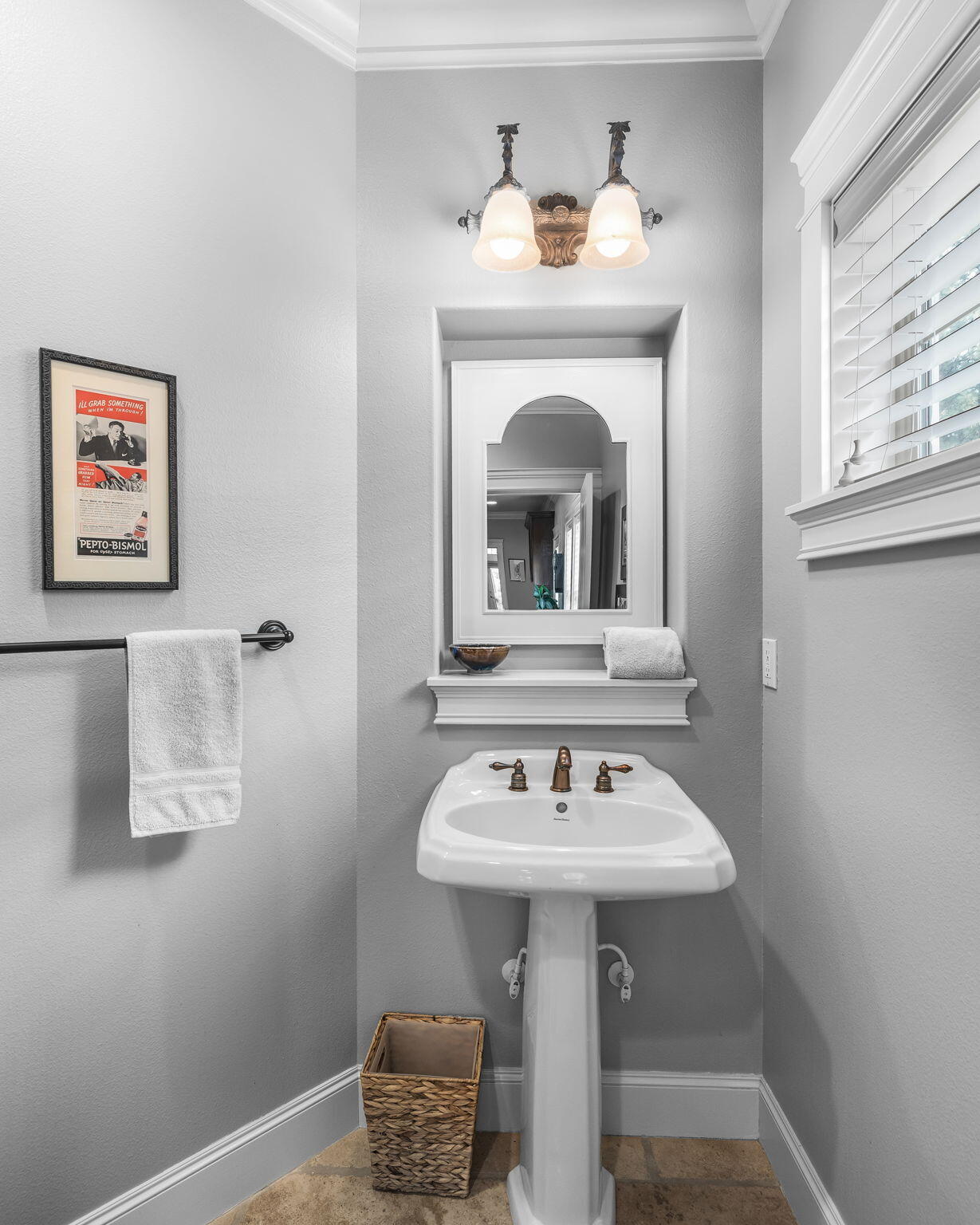 61305 Tam McArthur Loop