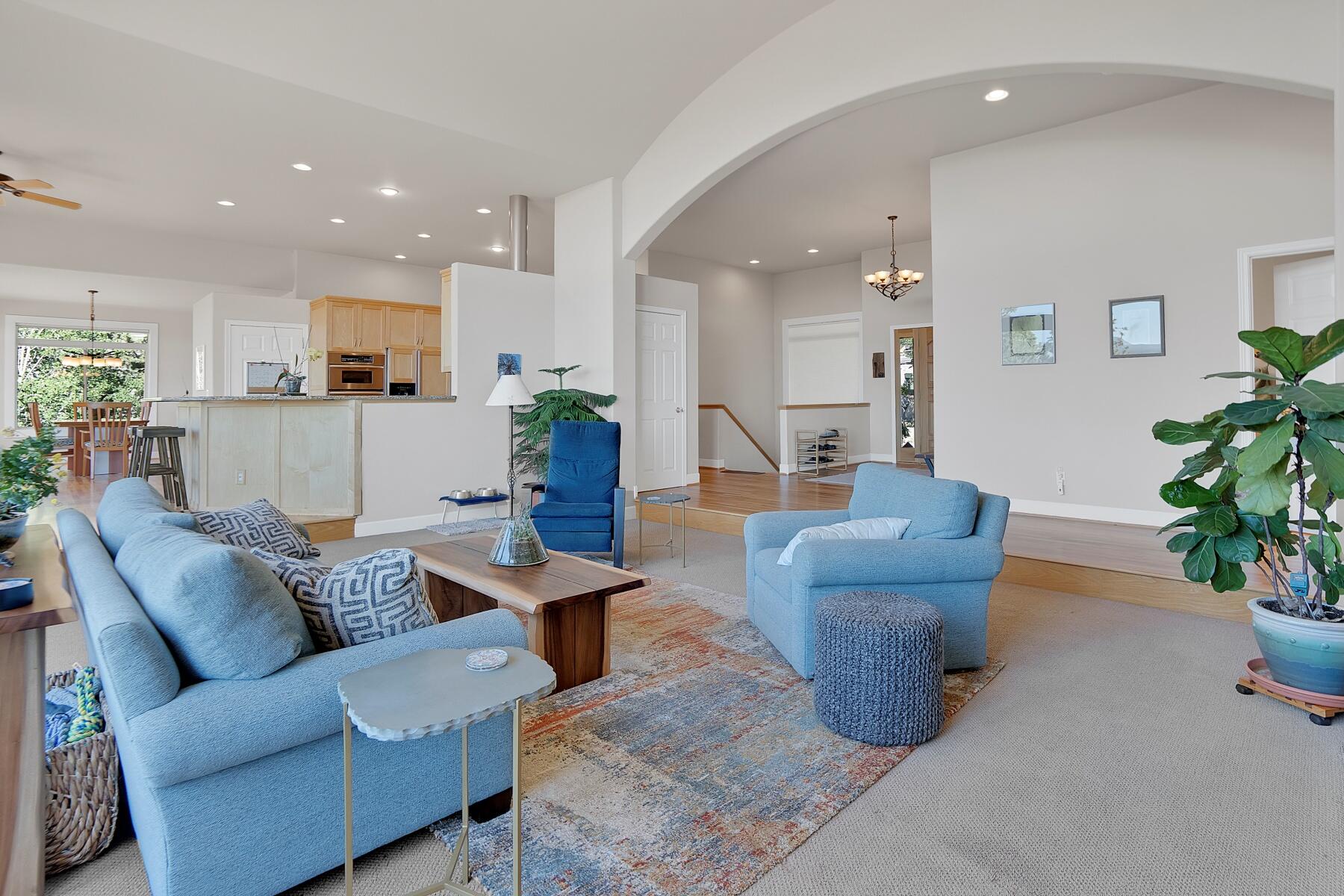 833 NW Stonepine Drive