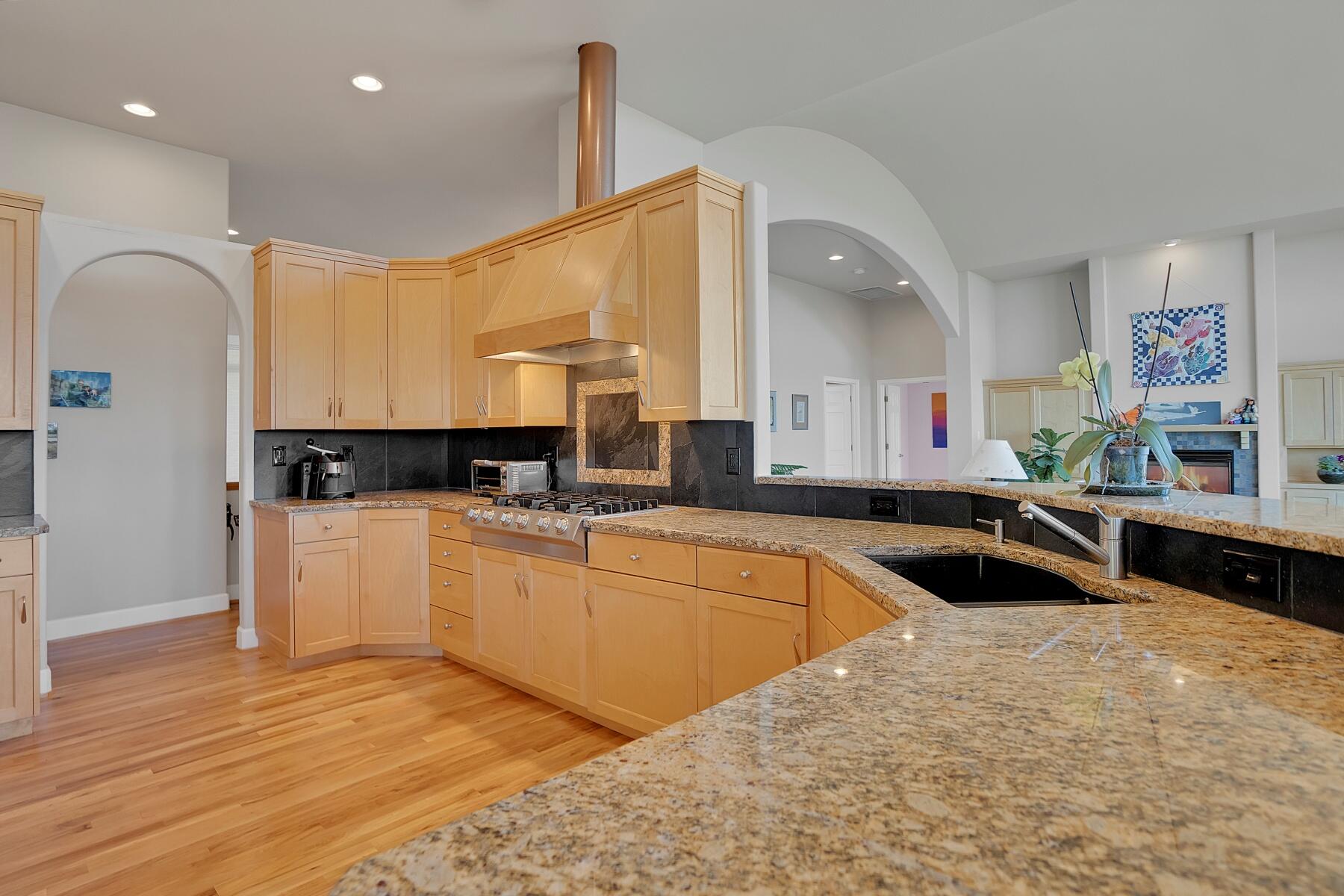 833 NW Stonepine Drive