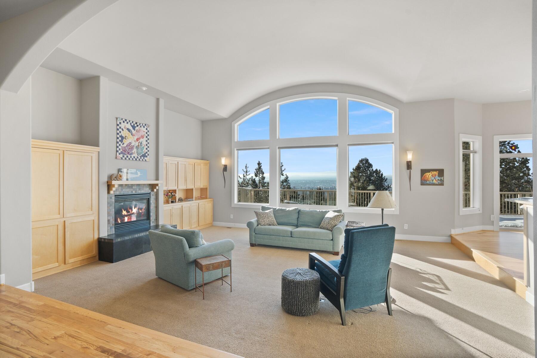 833 NW Stonepine Drive