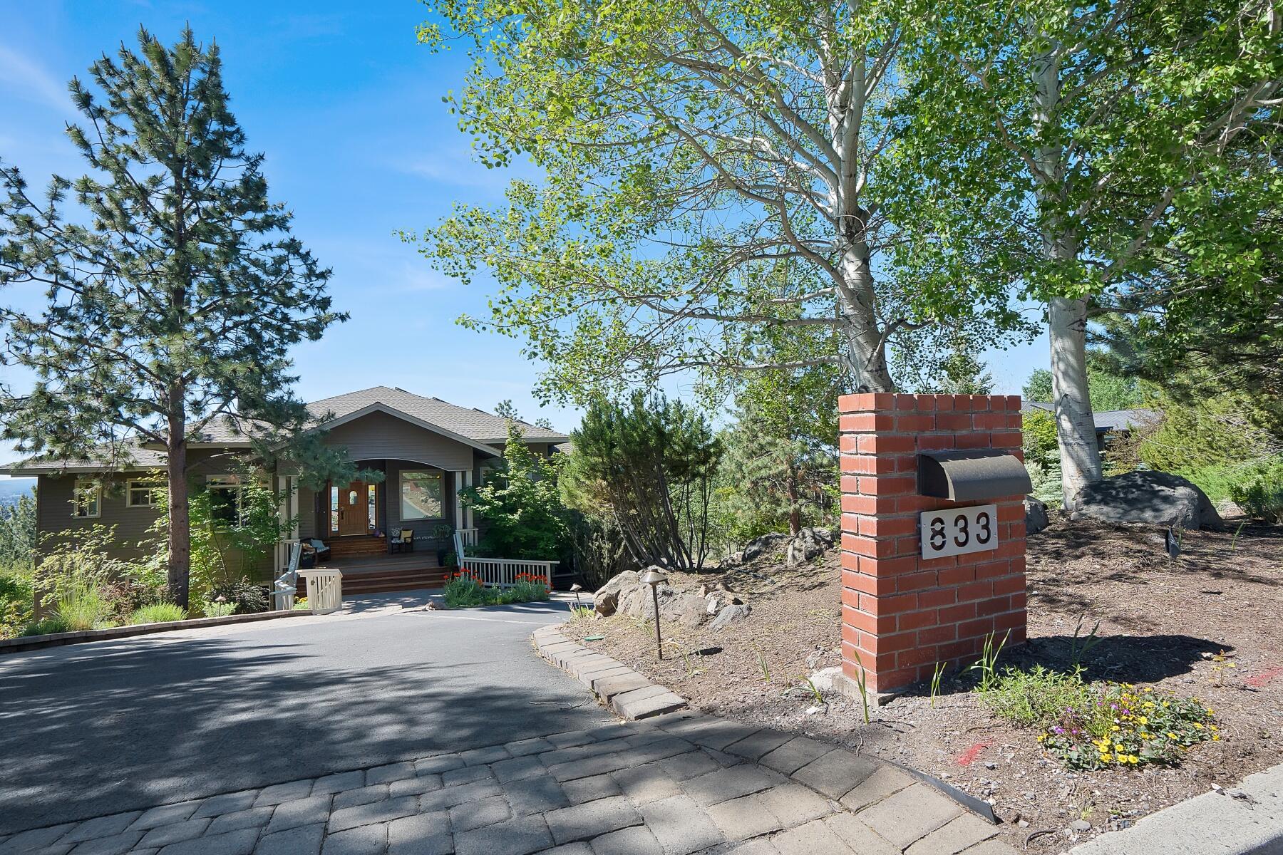 833 NW Stonepine Drive