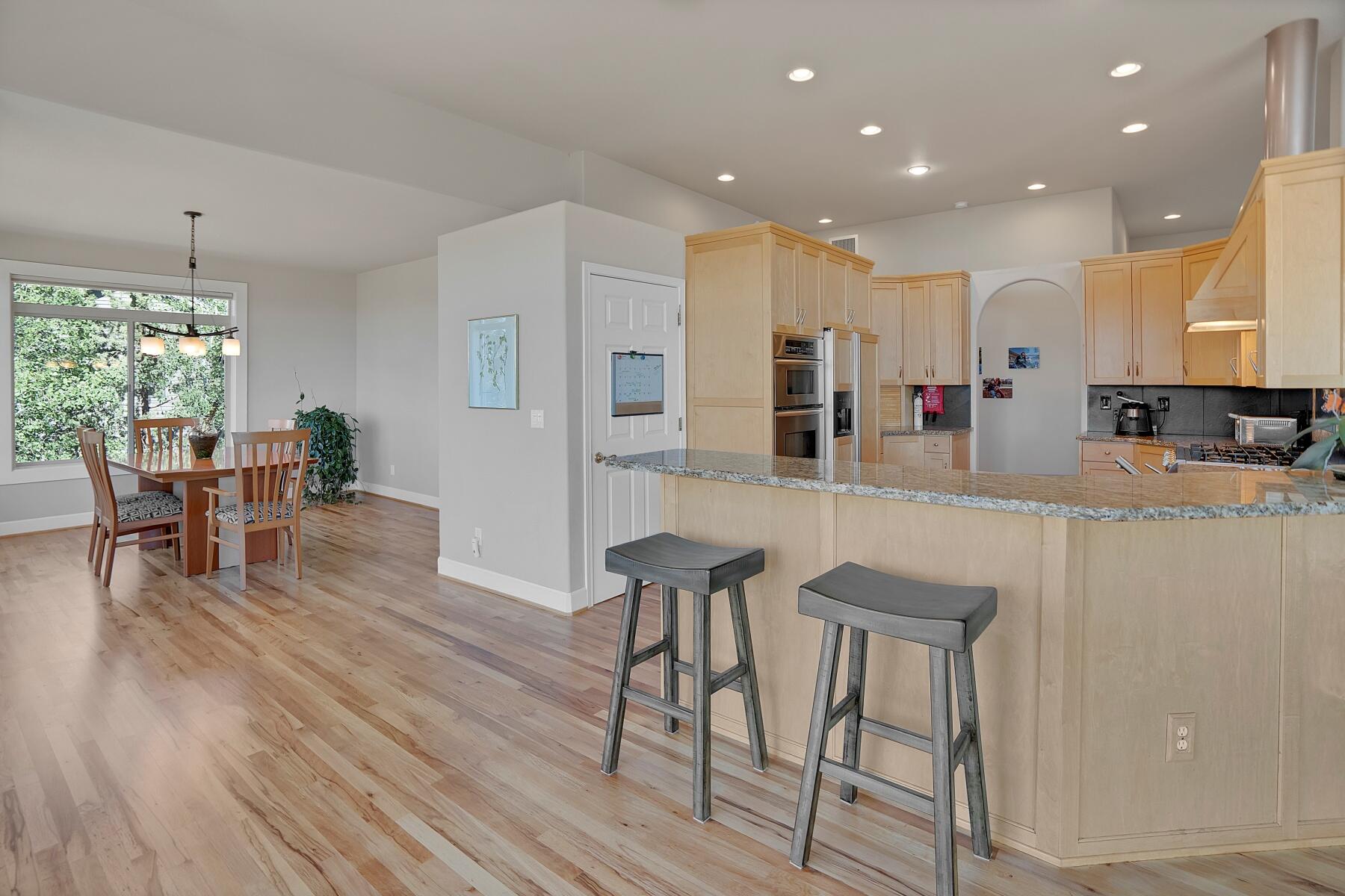 833 NW Stonepine Drive