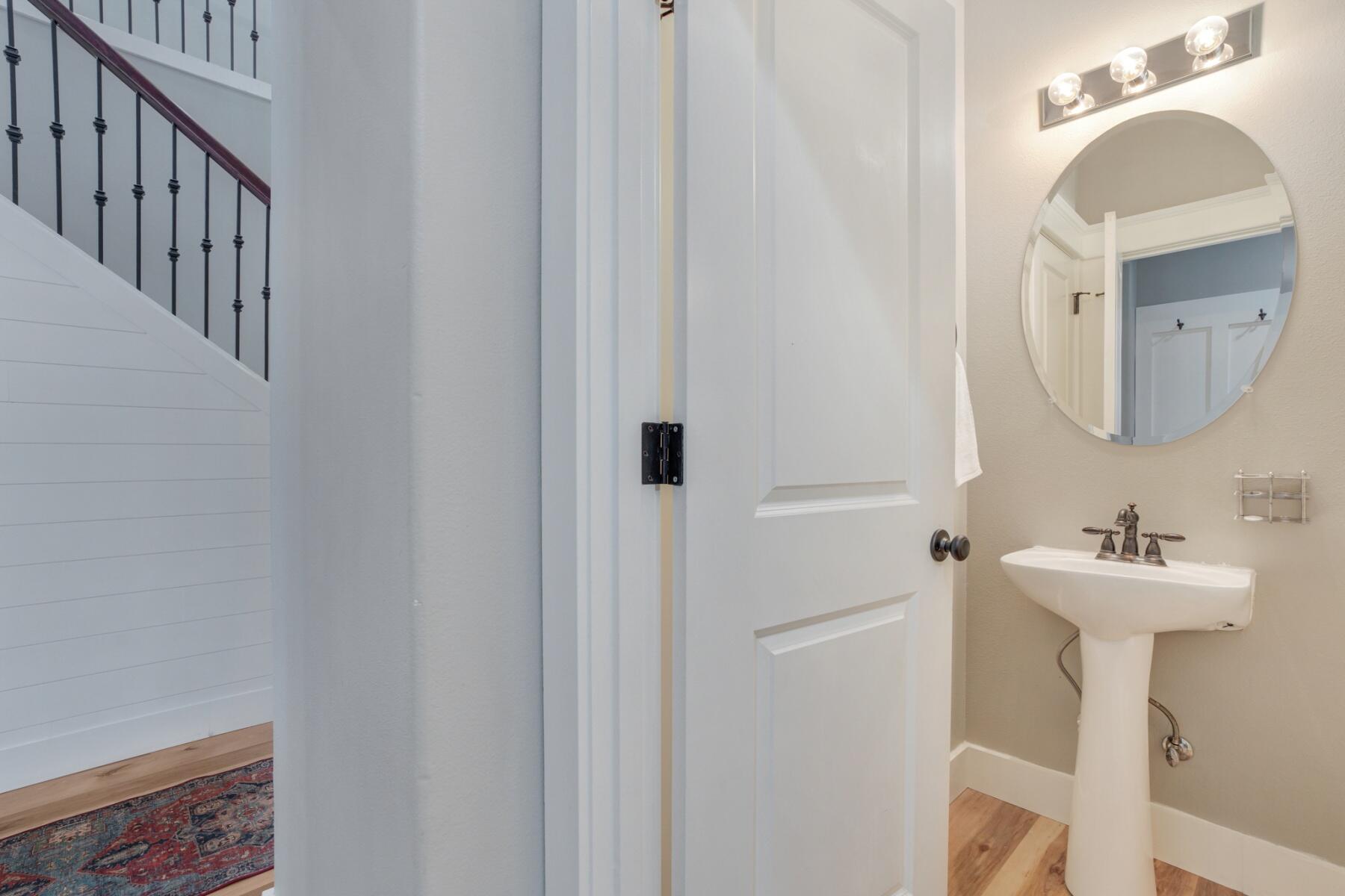 60968 Snowberry Place